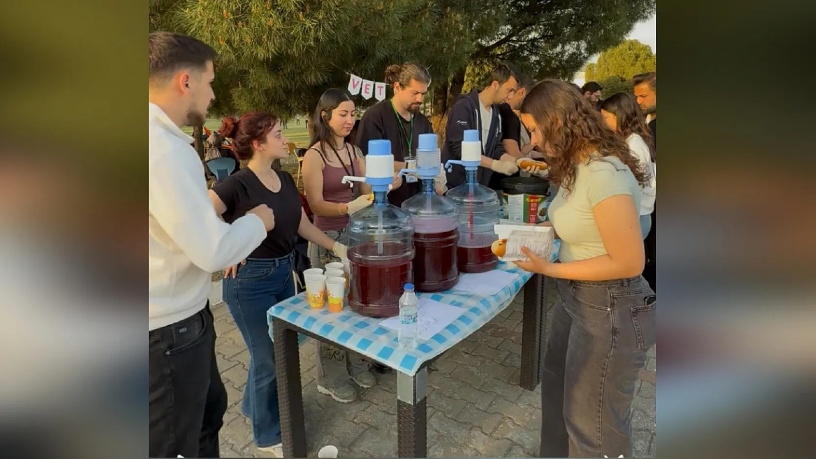 Milas Veterinerlik Fakültesi, müzik ve dayanışma şenliğine ev sahipliği yaptı