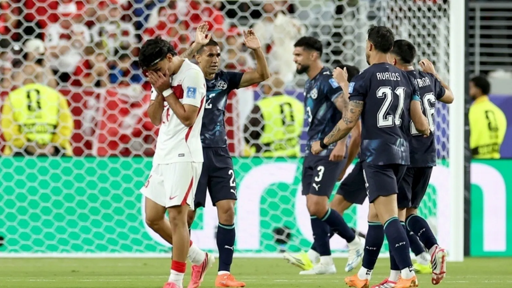 Milli futbolcular gözyaşlarını tutamadı