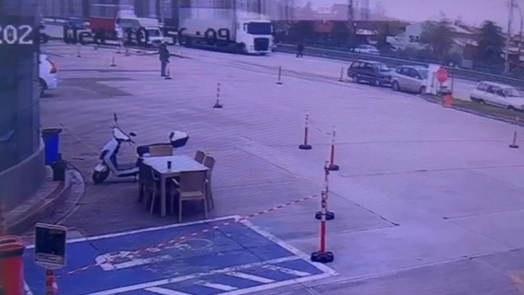 Minibüsün Çarptığı Yaşlı Adam Ağır Yaralandı