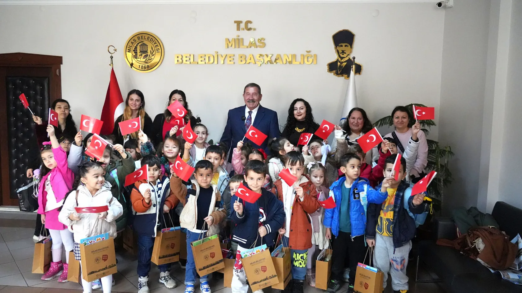 Minik Öğrenciler Sordu, Başkan Topuz Yanıtladı