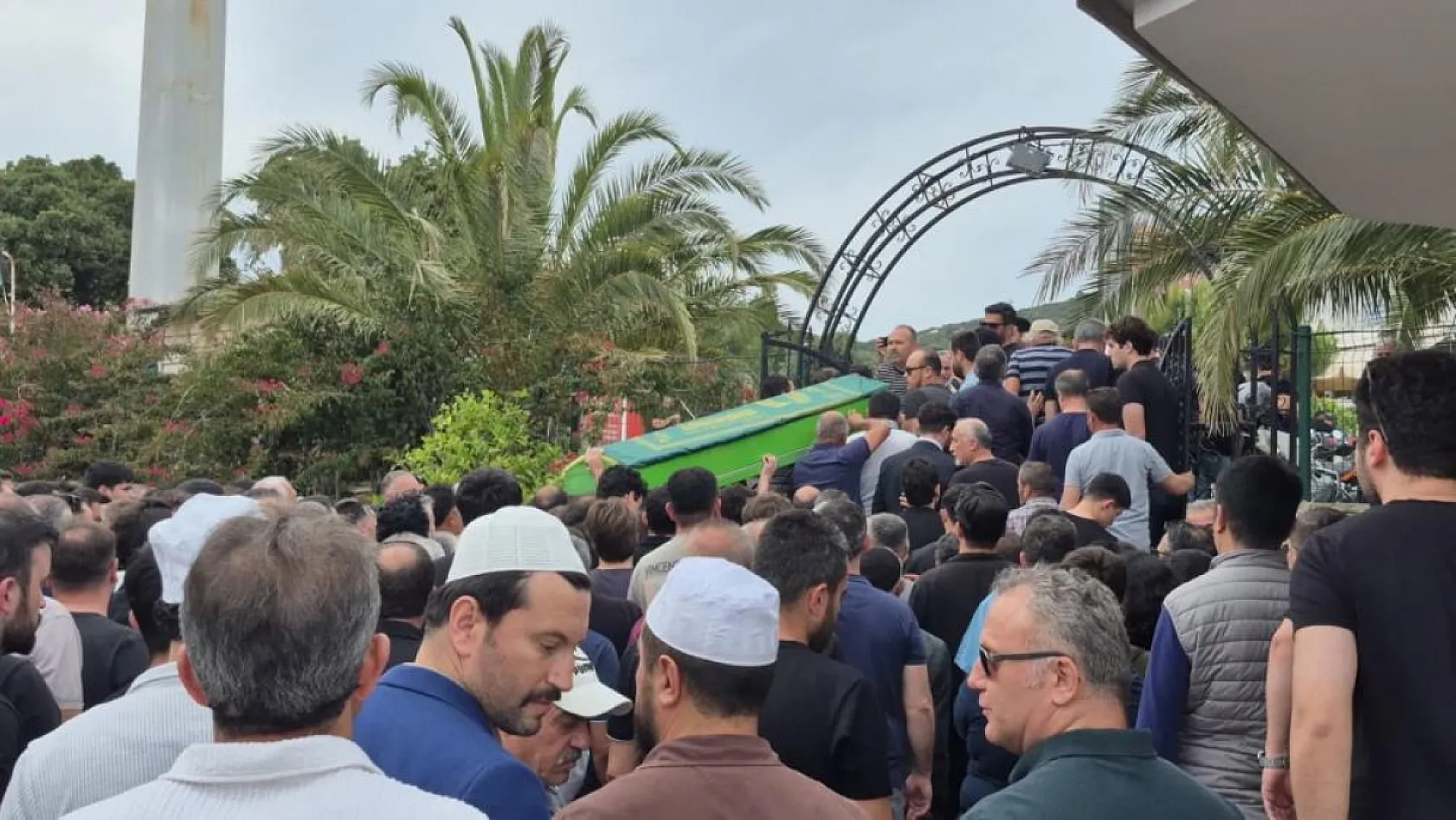 Bodrum'da motosikletin çarpması sonucu hayatını kaybeden imam son yolculuğuna uğurlandı