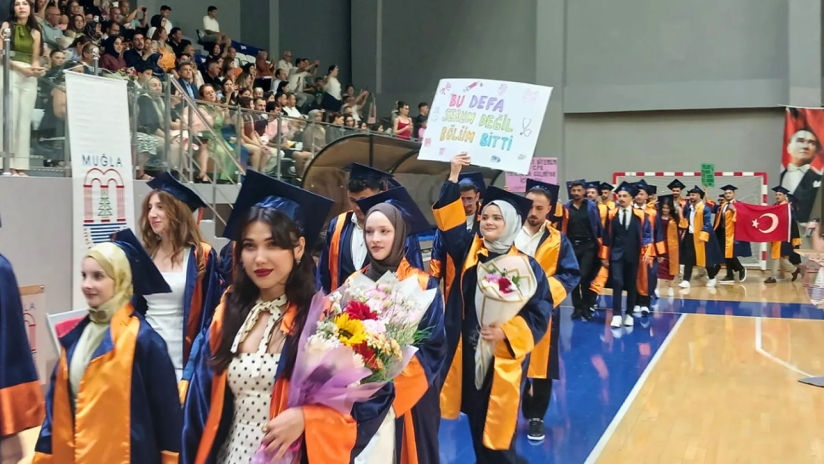 MSKÜ Fethiye Sağlık Bilimleri Fakültesi'nde Mezuniyet Coşkusu