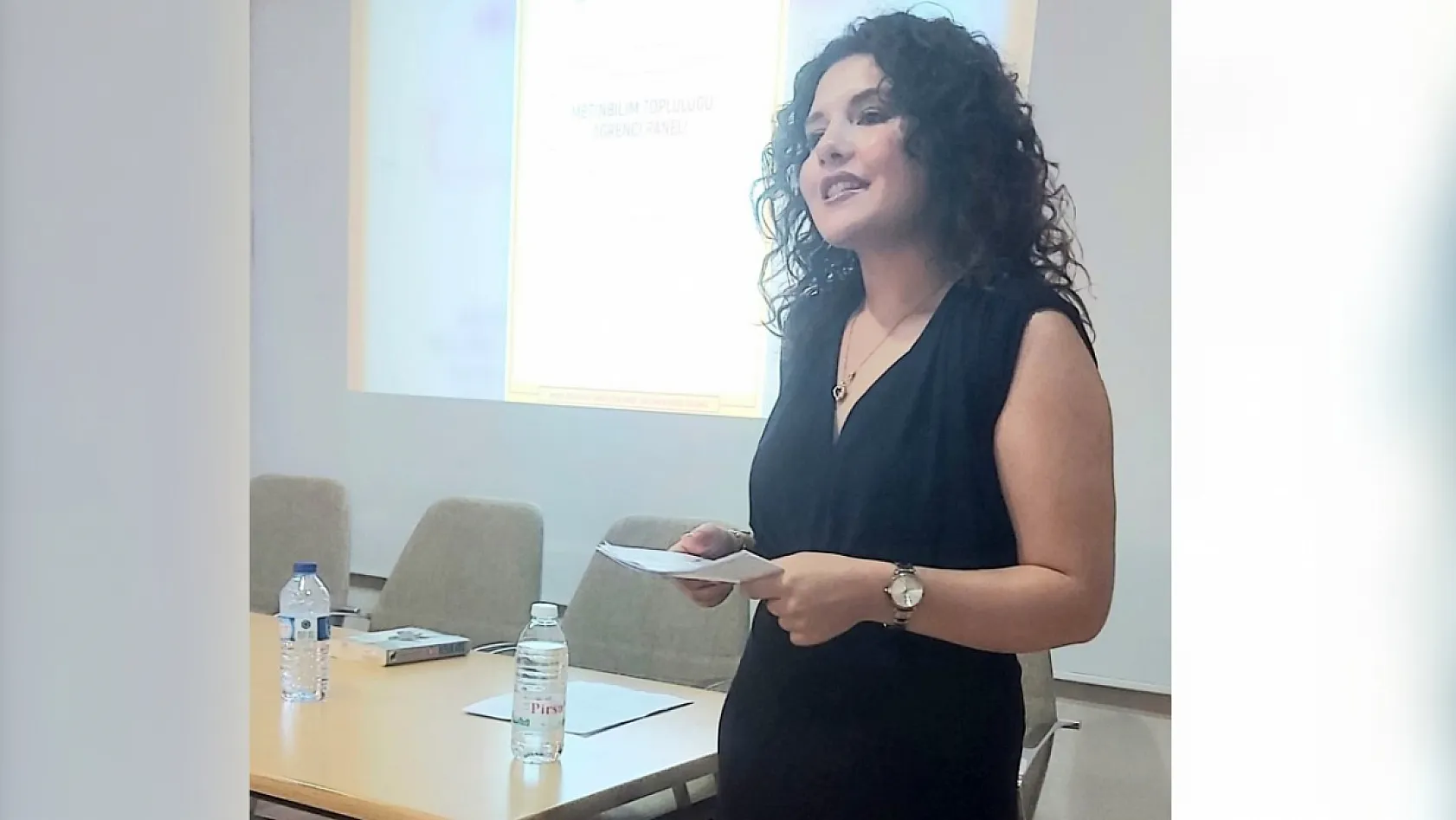 MSKÜ Metinbilim Öğrencileri Panelde Çalışmalarını Paylaştı