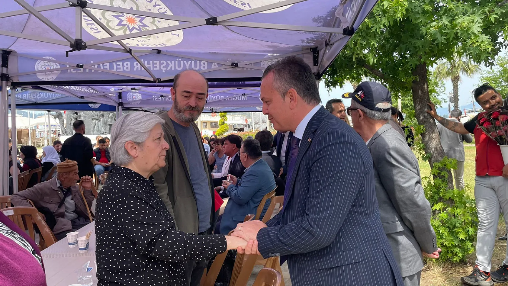 MSKÜ öğrencileri sosyal sorumluluk dersini şehit ailelerinin yanında işledi