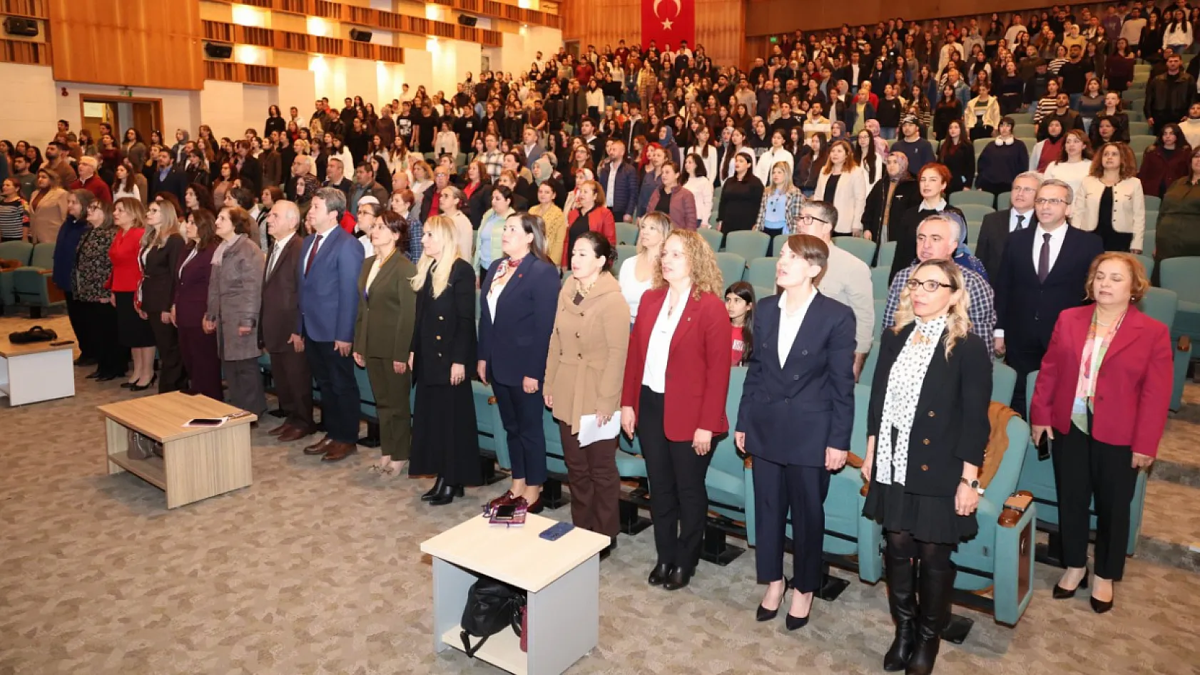 MSKÜ'de 'Kadının Eli Toplumun Gücü: İlham Veren Kadınlar' Sempozyumu Düzenlendi