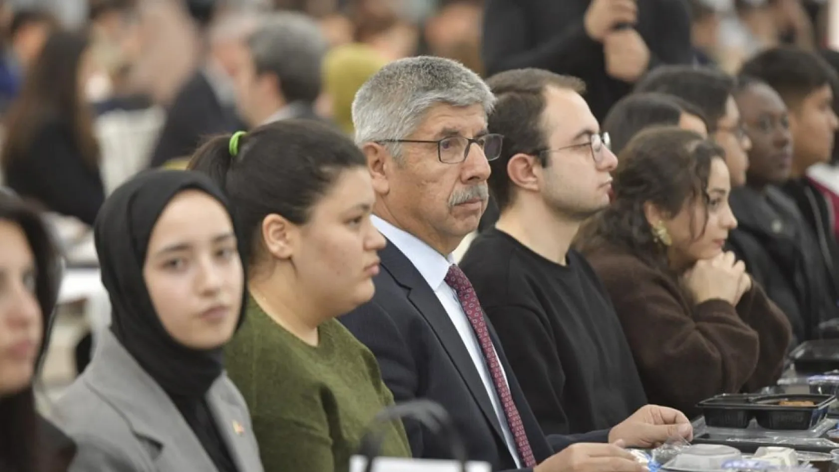 MSKÜ'de öğrenciler ve personel iftar sofrasında bir araya geldi