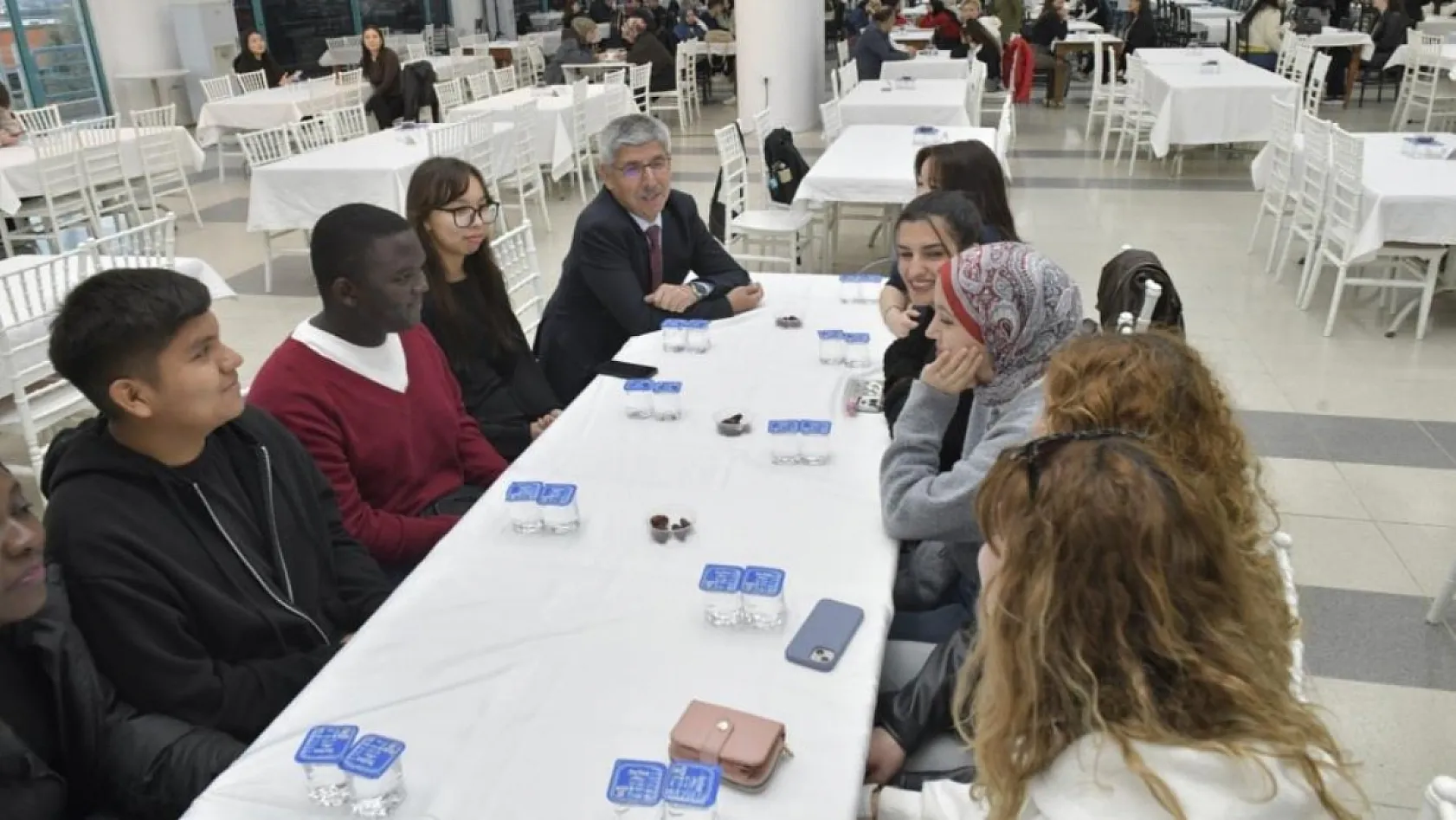 MSKÜ'de öğrenciler ve personel iftar sofrasında bir araya geldi