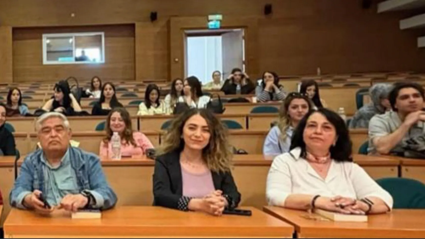 Muğla Sıtkı Koçman Üniversitesinde yazar-okur buluşması