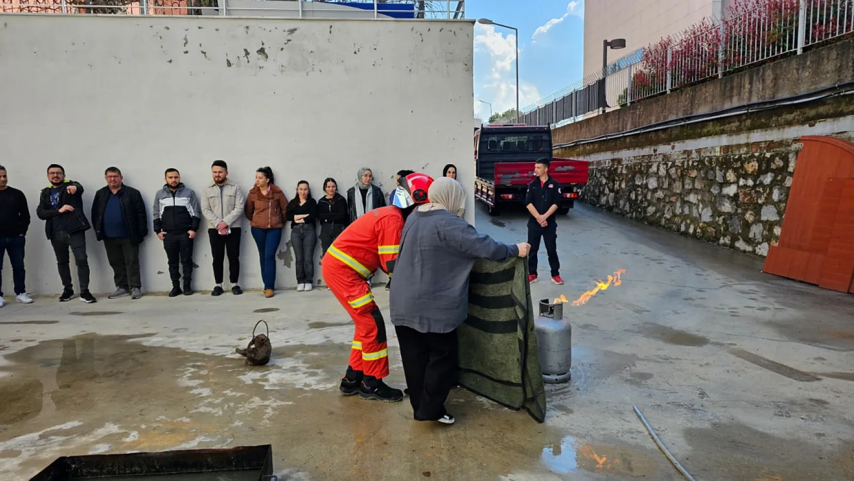 Muğla 112 personeline yangın eğitimi