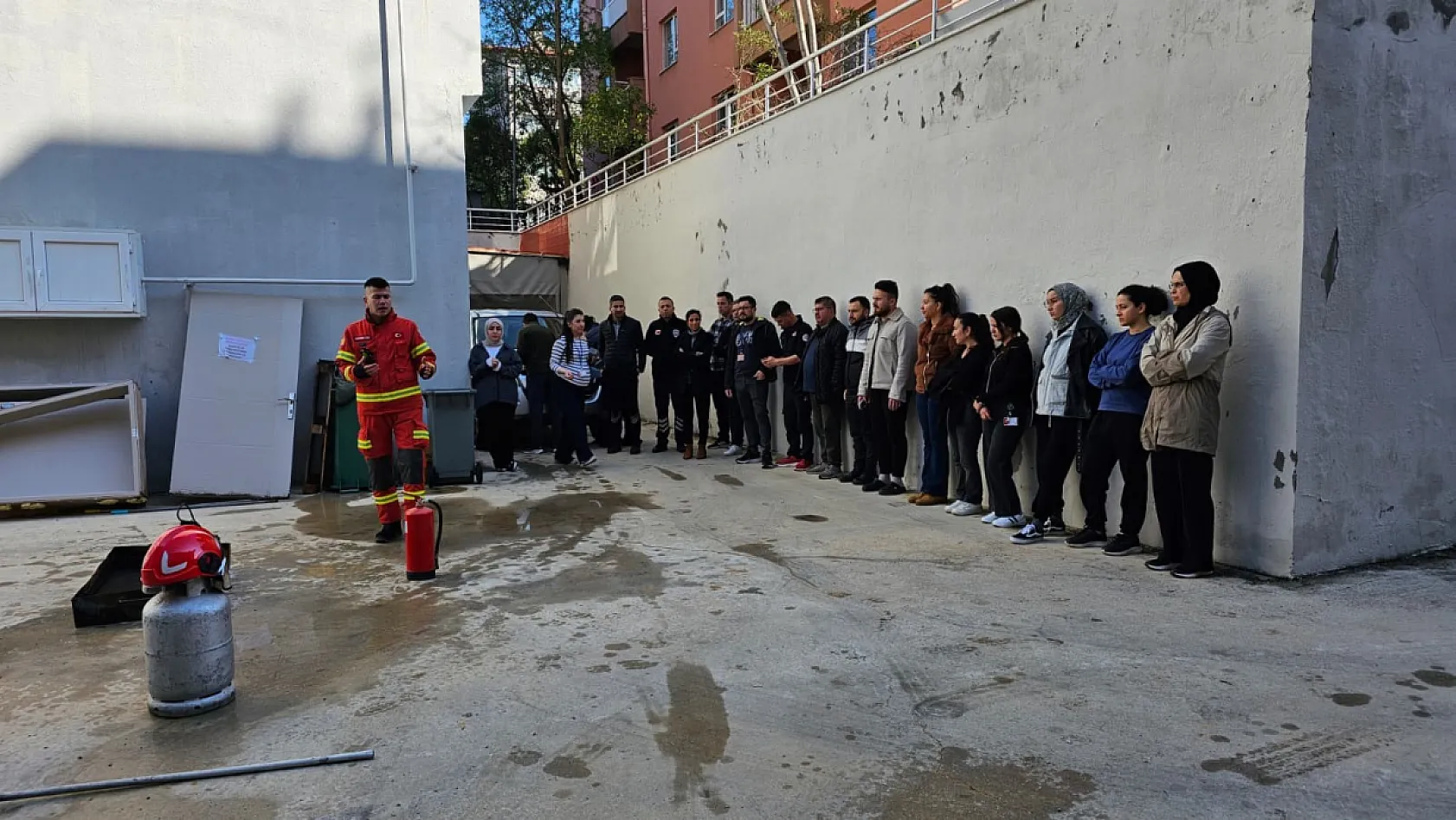 Muğla 112 personeline yangın eğitimi