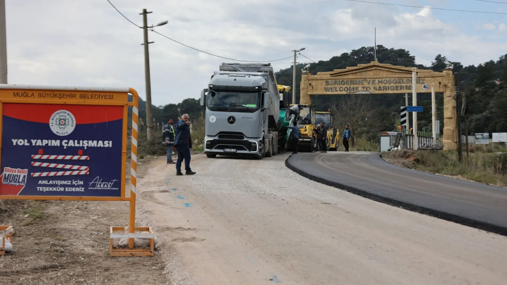 Muğla Büyükşehir 7 şantiyesiyle Muğla'nın yol ağını güçlendiriyor
