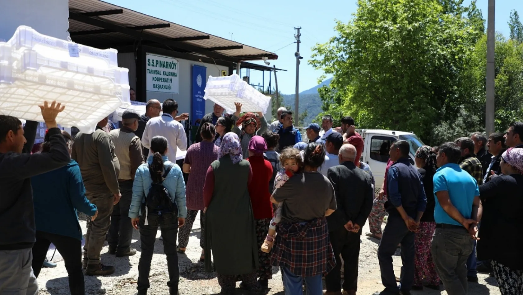 Muğla Büyükşehir'den İpek Böcekçiliğine Güçlü Destek