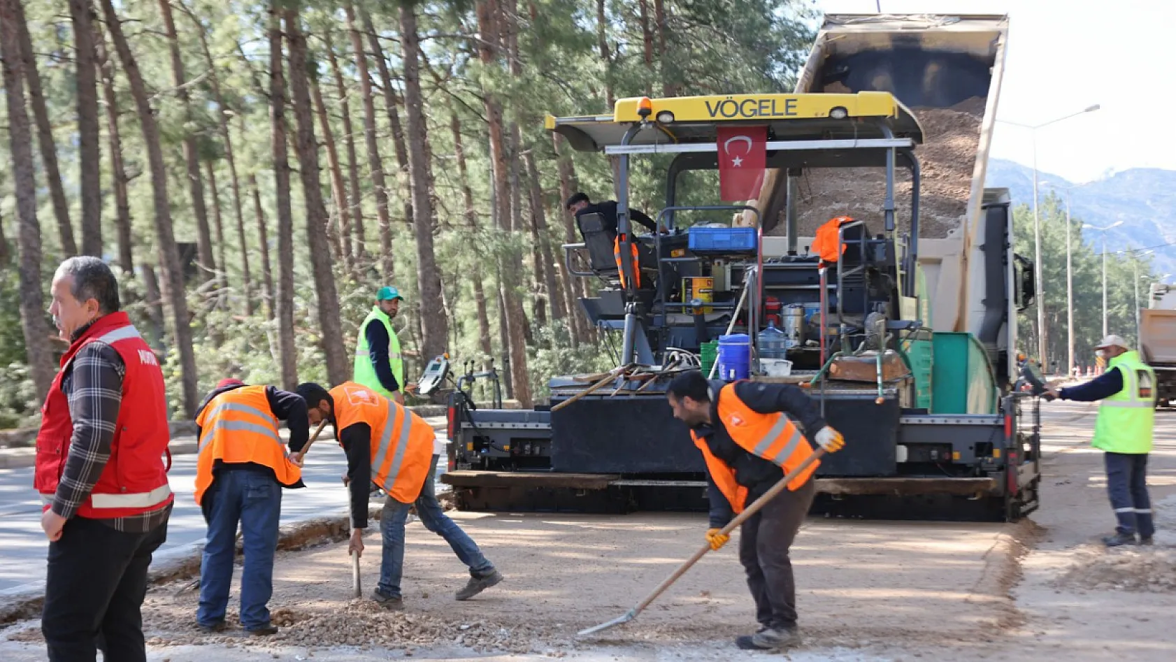Muğla Büyükşehir, İçmeler'de 77 Milyon TL'lik Yol Çalışmasına Başladı