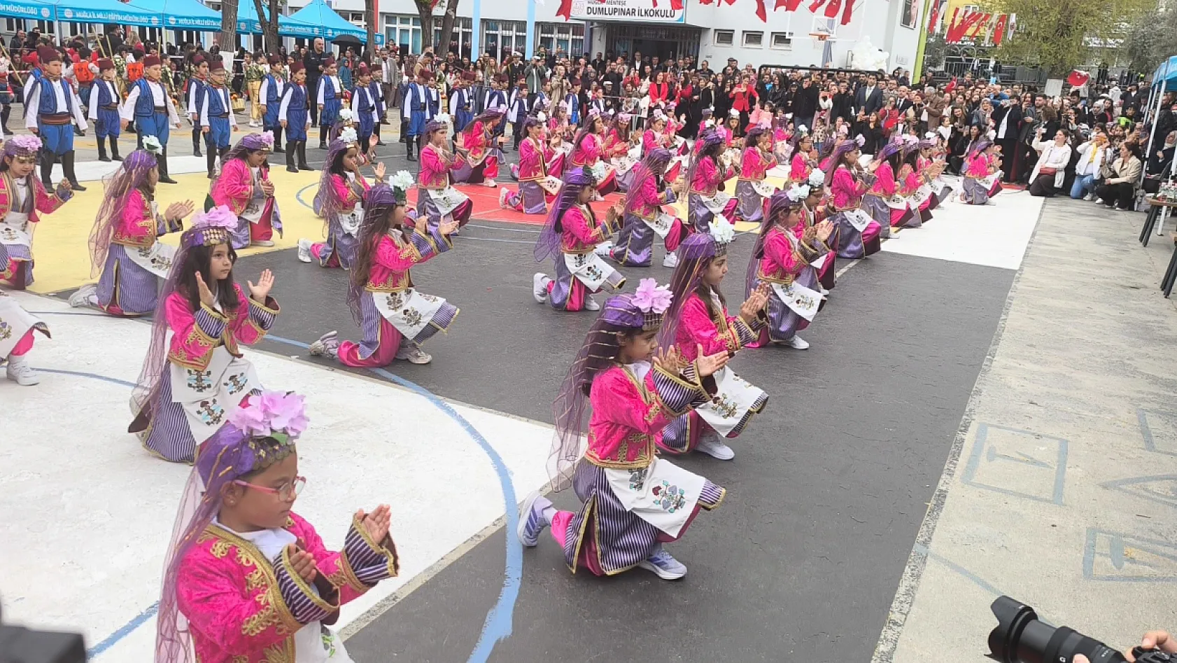 Muğla'da 23 Nisan coşkusu törenlerle kutlandı