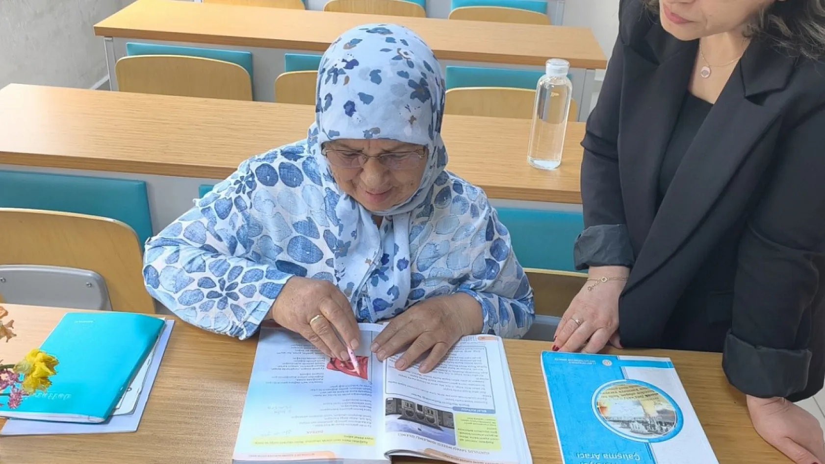 Muğla'da 66 Yaşındaki Gülgün Akçay Okuma Yazma Hayalini Gerçekleştirdi