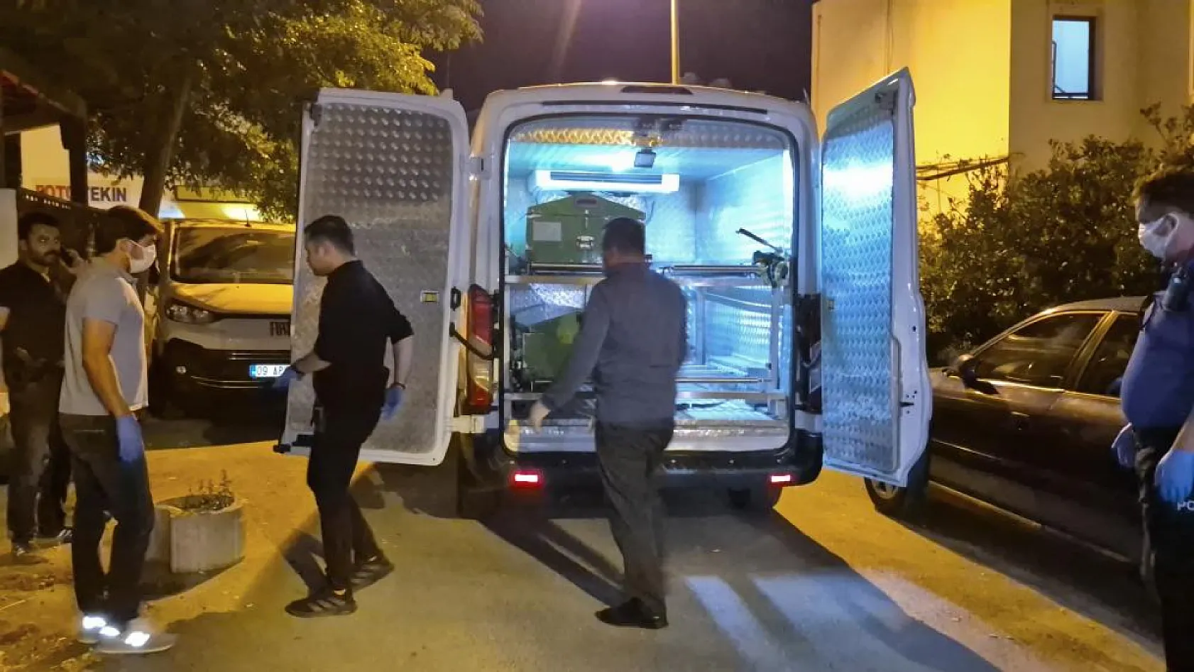 Muğla'da babasının cesediyle 2 gün aynı evde yaşadı