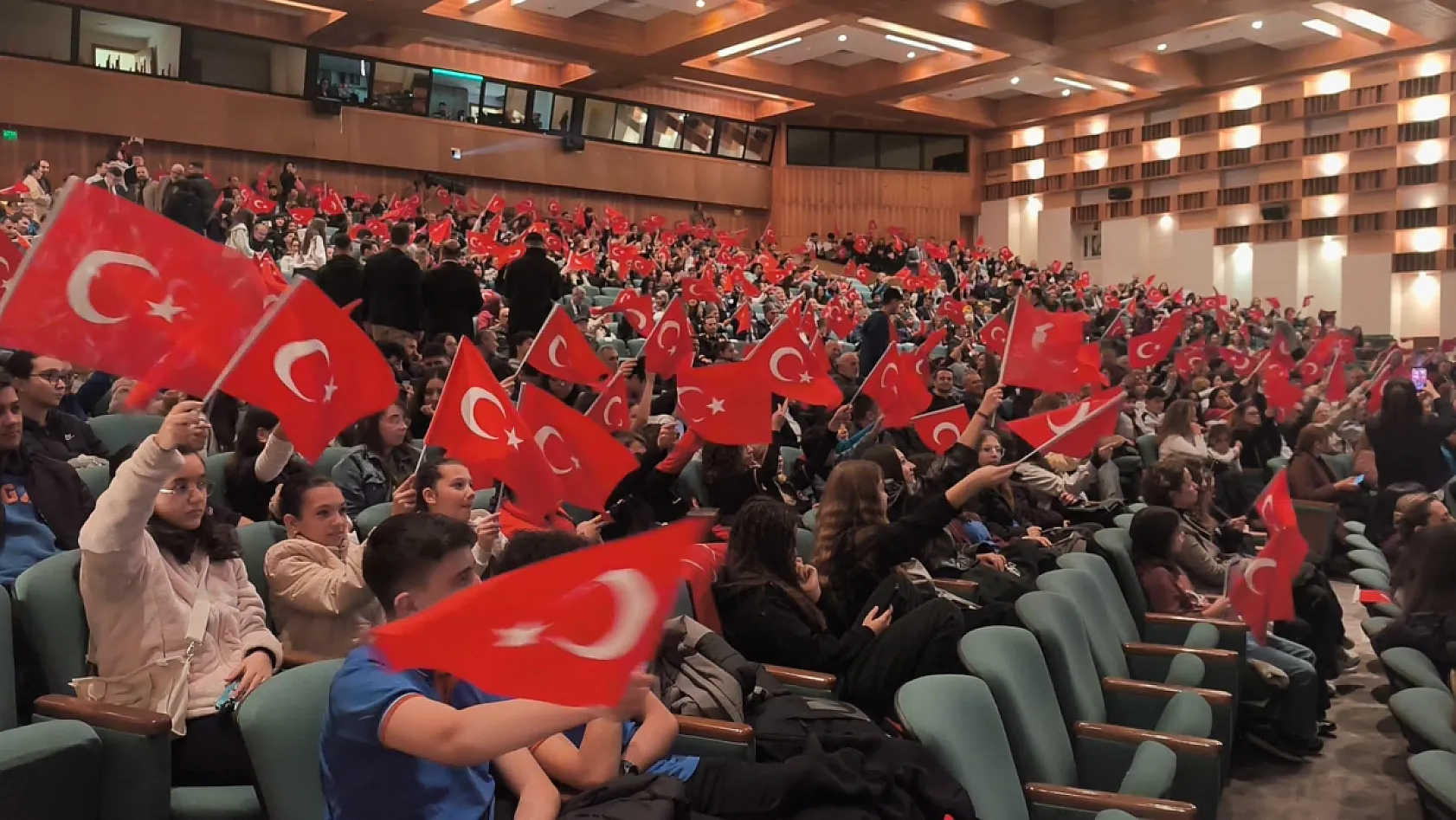 Muğla'da Çanakkale Zaferi'nin 111. yılında şehitler dualarla anıldı