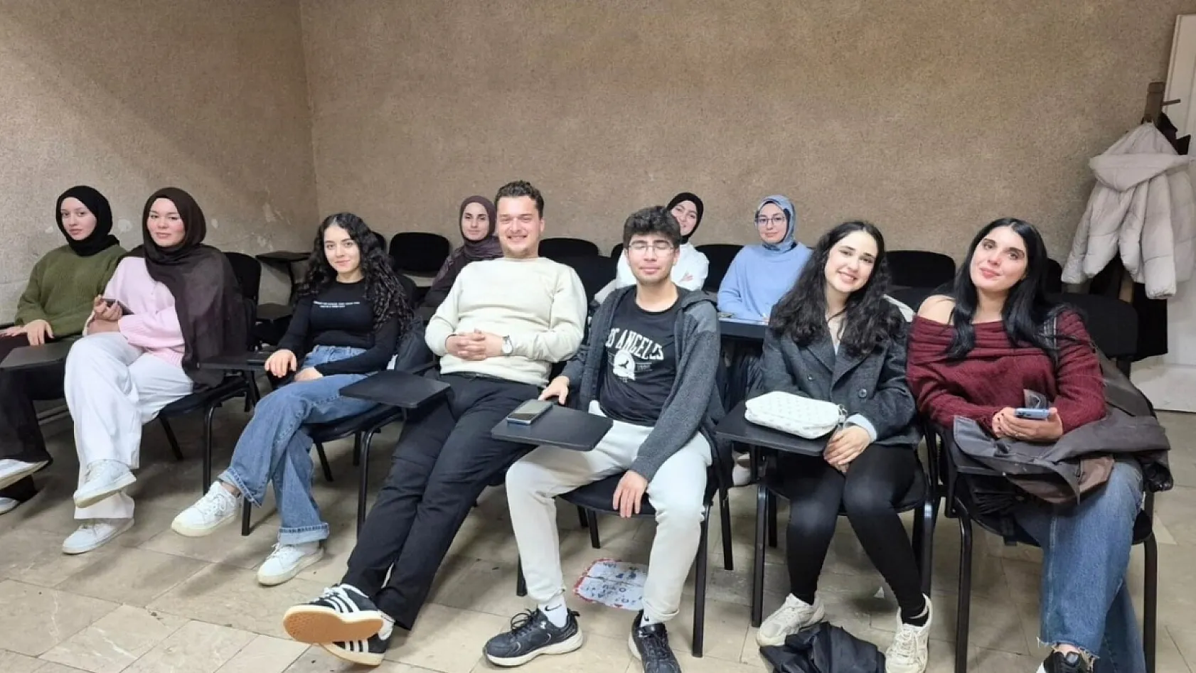 Muğla'da, gençlere 'Kendini Keşfet' programı ile etkili iletişim eğitimi