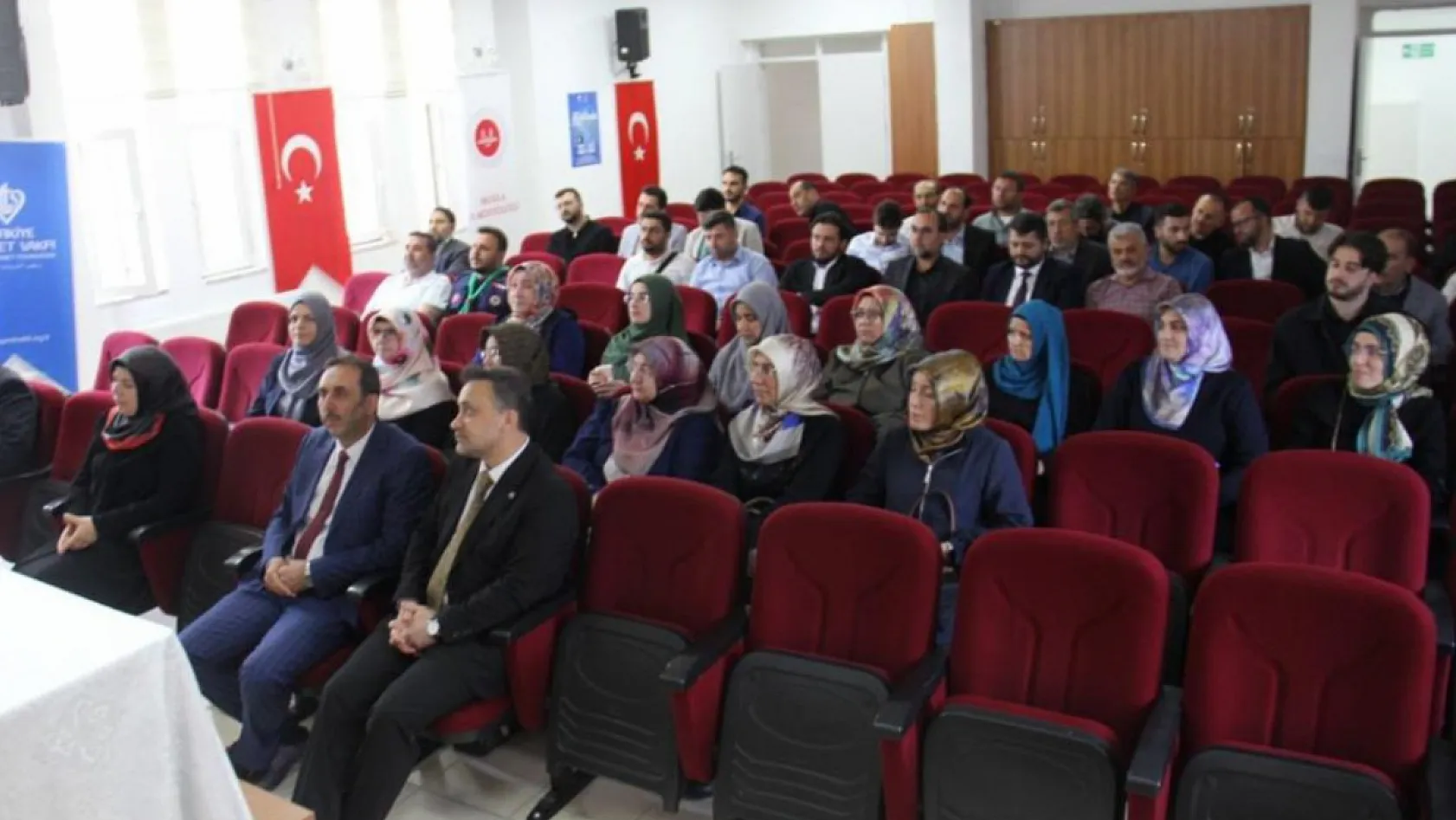 Muğla'da gençlik hizmetleri masaya yatırıldı