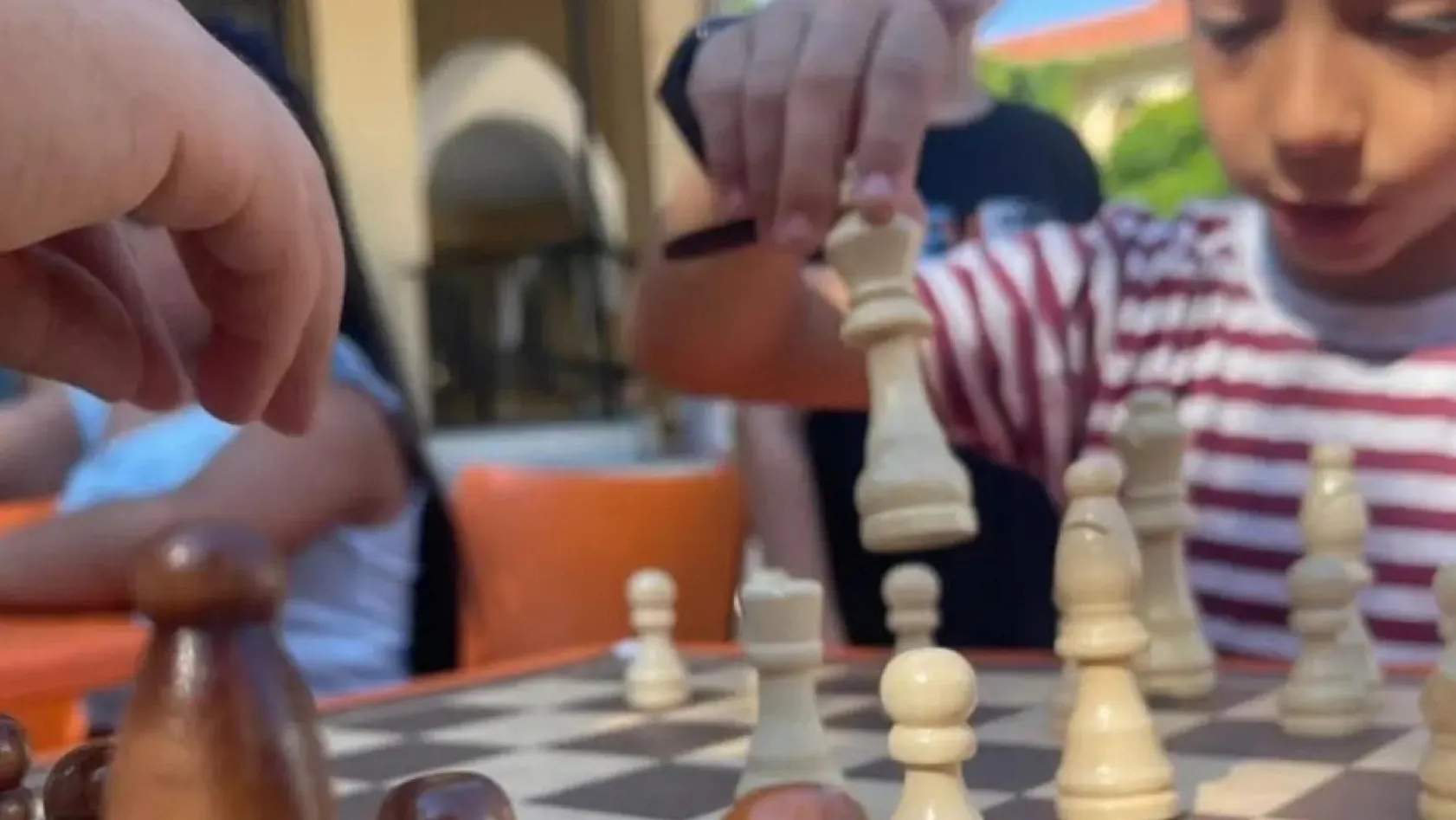 Muğla'da gönüllü gençlerden örnek farkındalık çalışması