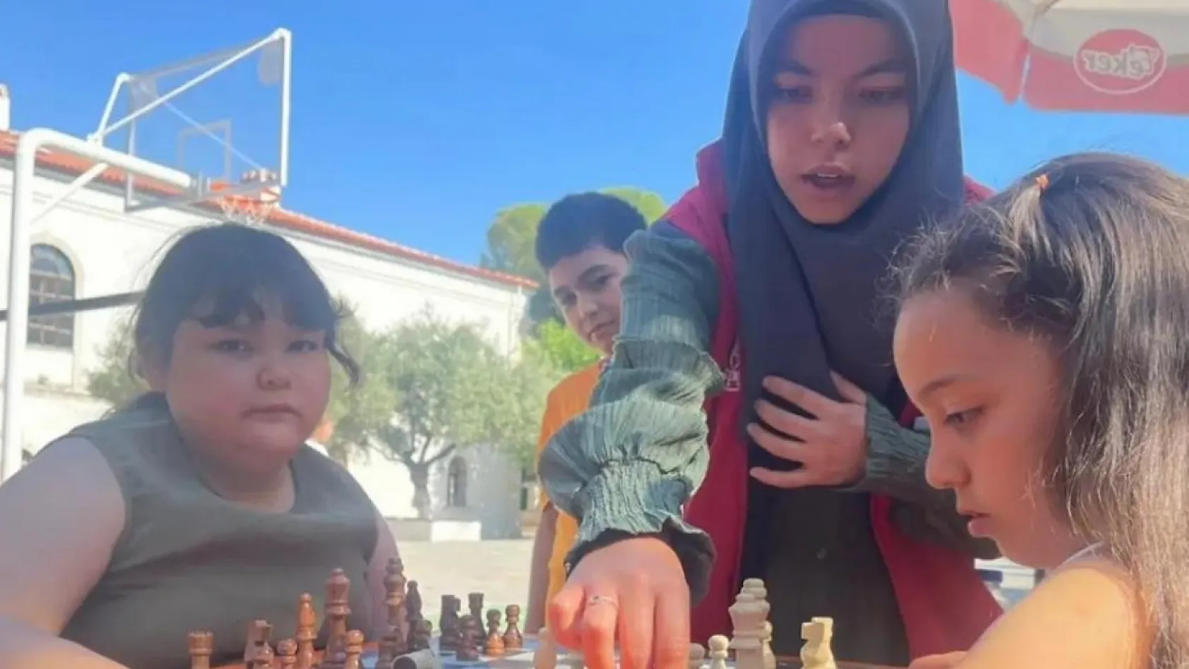 Muğla'da gönüllü gençlerden örnek farkındalık çalışması