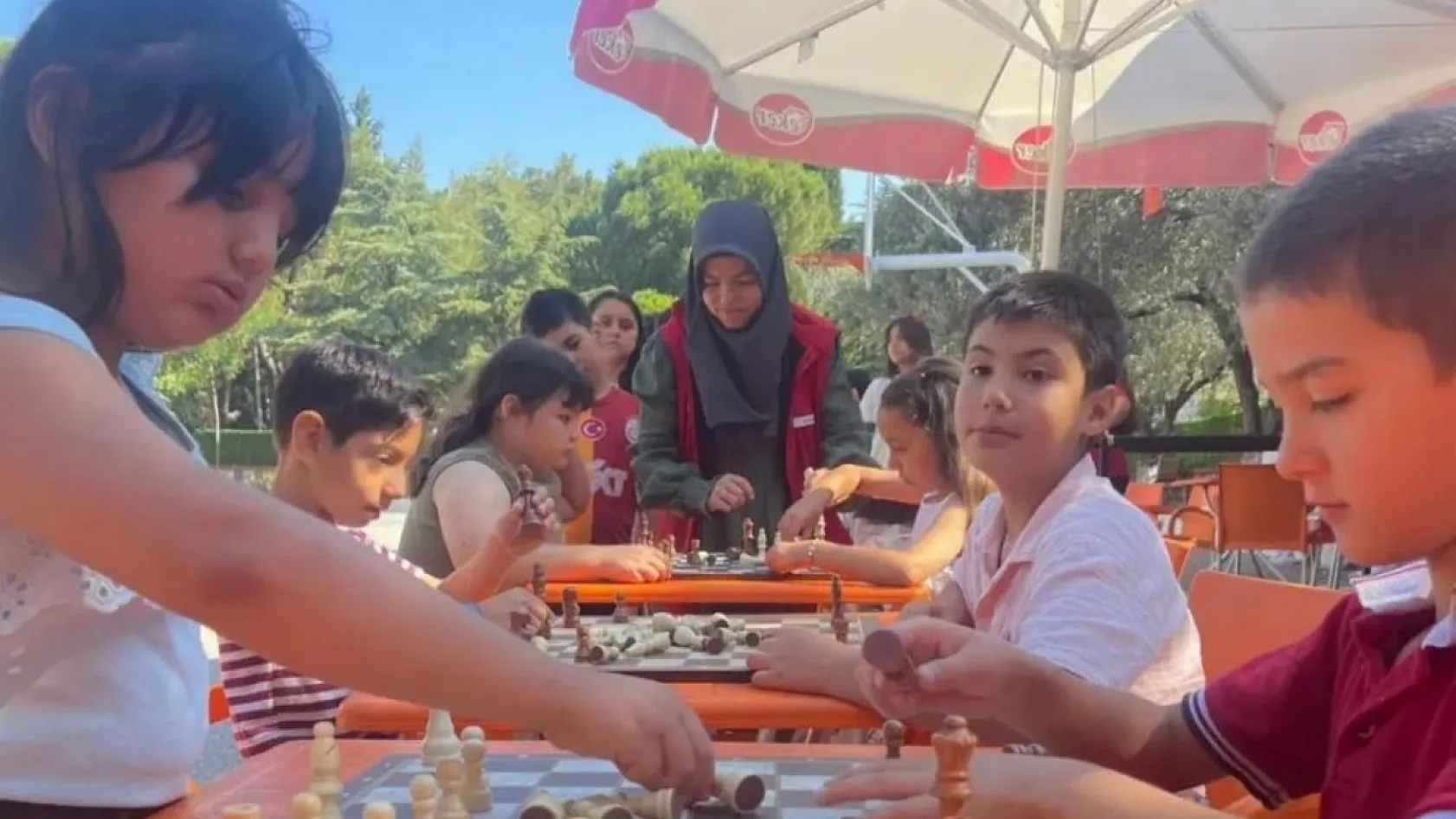Muğla'da gönüllü gençlerden örnek farkındalık çalışması