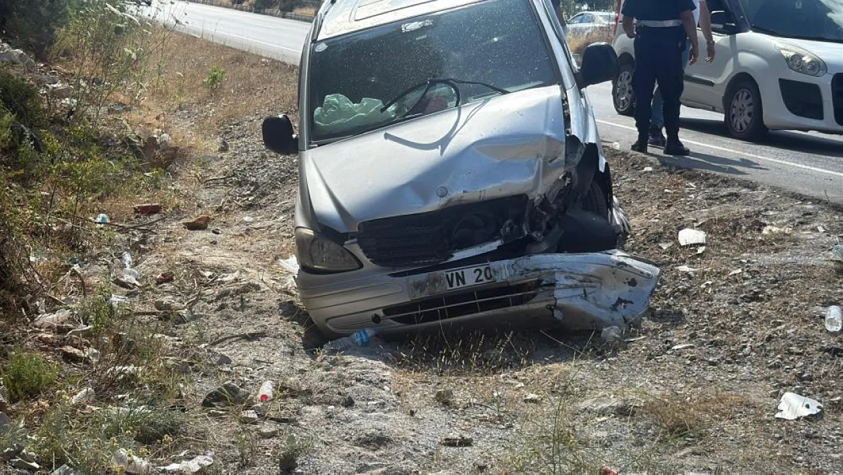 Muğla'da kafa kafaya çarpıştılar: 7 yaralı