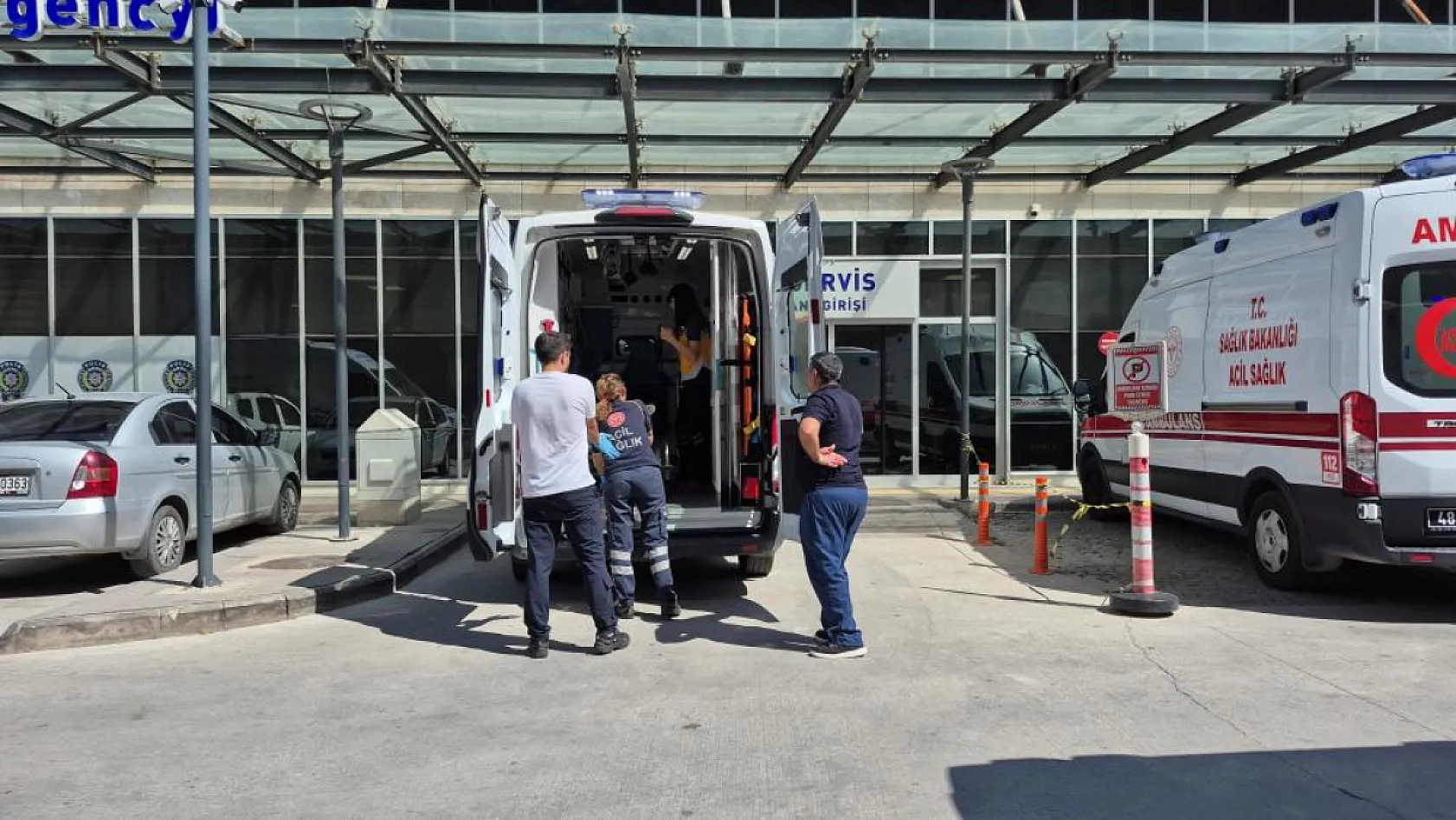 Muğla'da kafa kafaya çarpıştılar: 7 yaralı