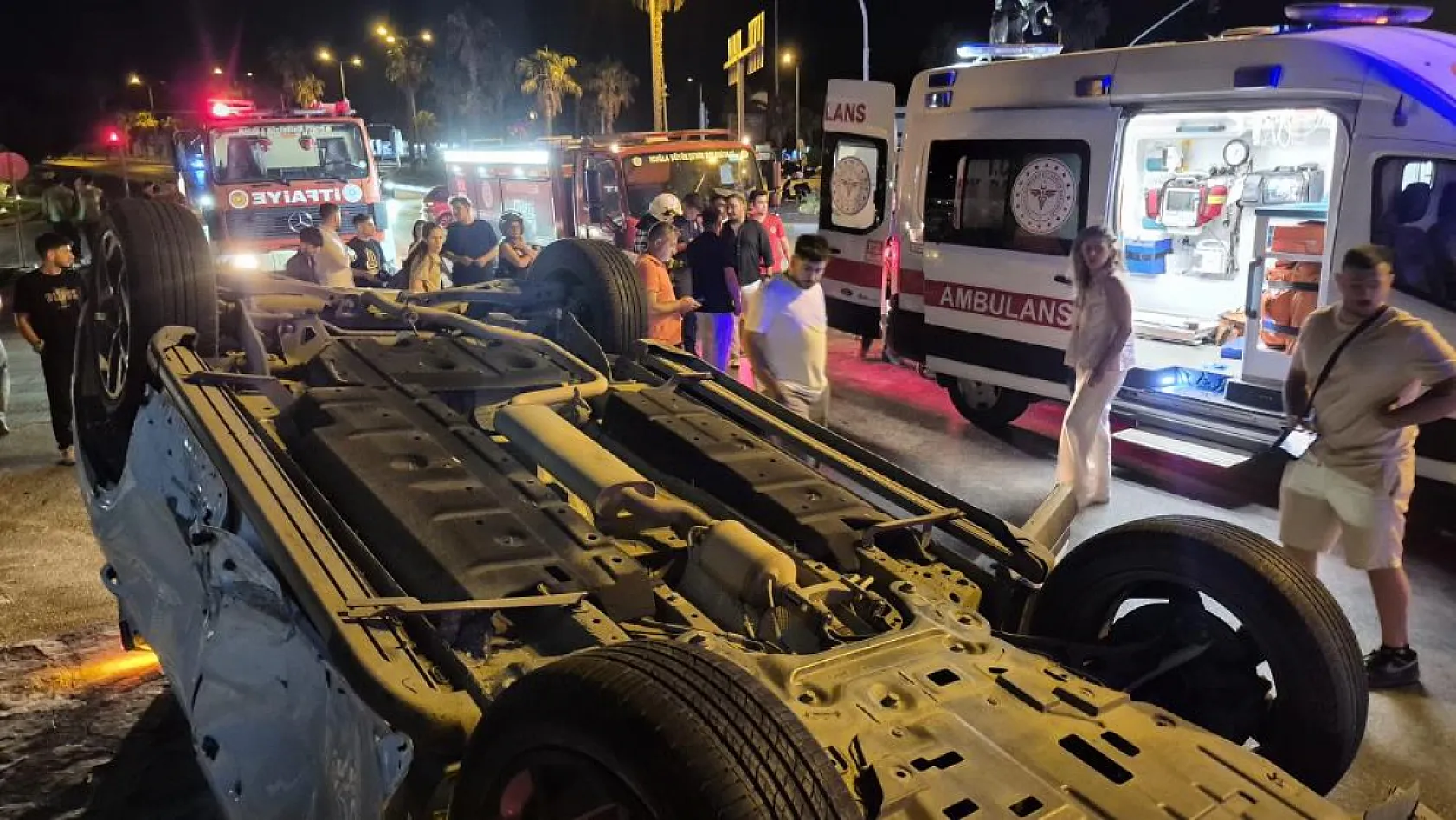 Muğla'da kavşakta çarpışan otomobil devrildi: 1 yaralı
