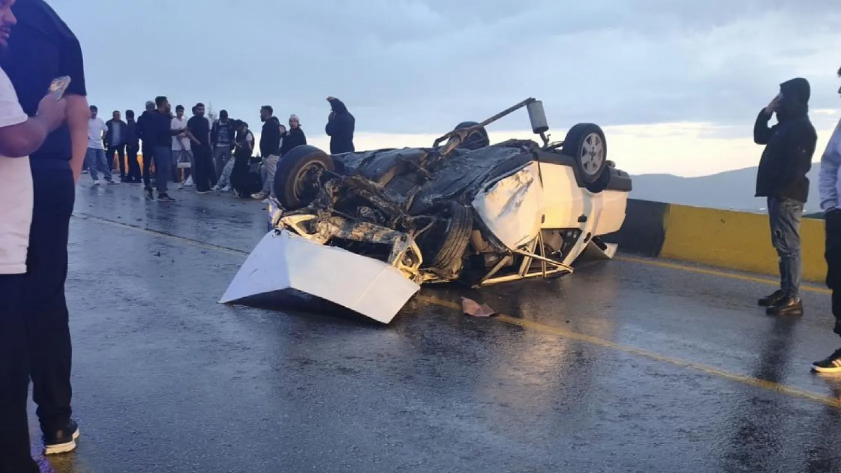 Muğla'da takla atan otomobil ters döndü: 5 yaralı