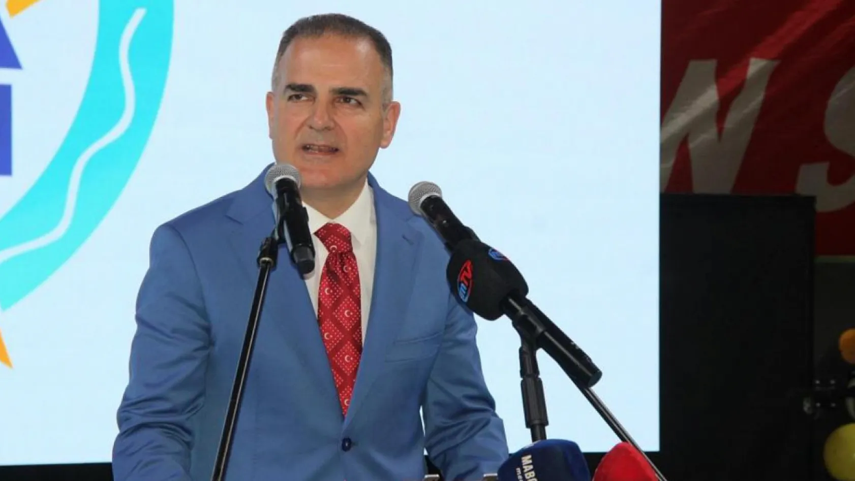 Muğla'daki 19 Mayıs coşkusu salonlara sığmadı