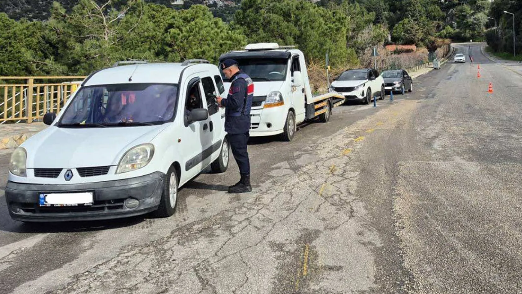Muğla İl Jandarma Komutanlığı Şubat Ayında 116 Bin 780 Aracı Denetledi