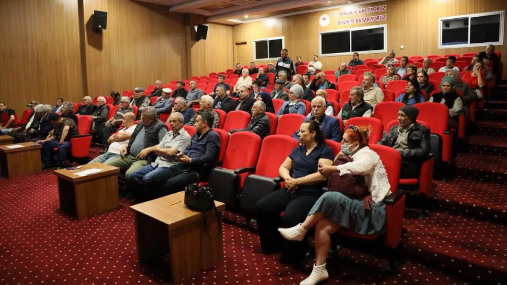 Muğla Menteşe'de Üretici Eğitimi: Güvenli ve Bilinçli İlaçlama Anlatıldı