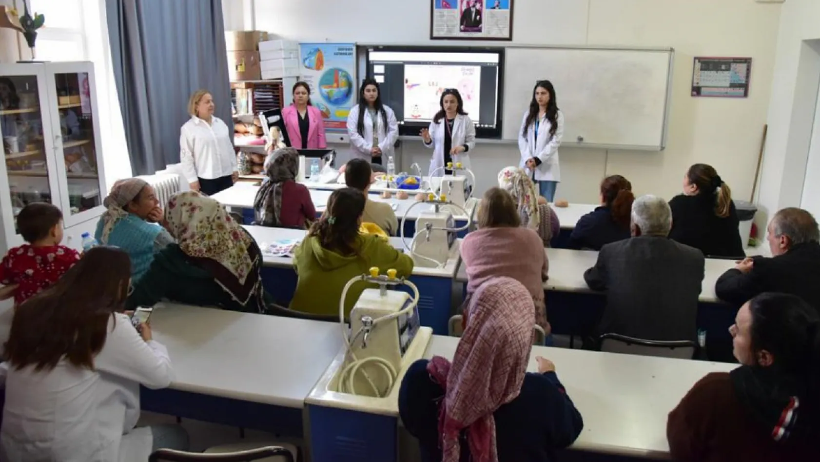 Muğla Sıtkı Koçman Üniversitesi'nden Kırsal Mahallelerde Eğitim ve Sağlık Desteği