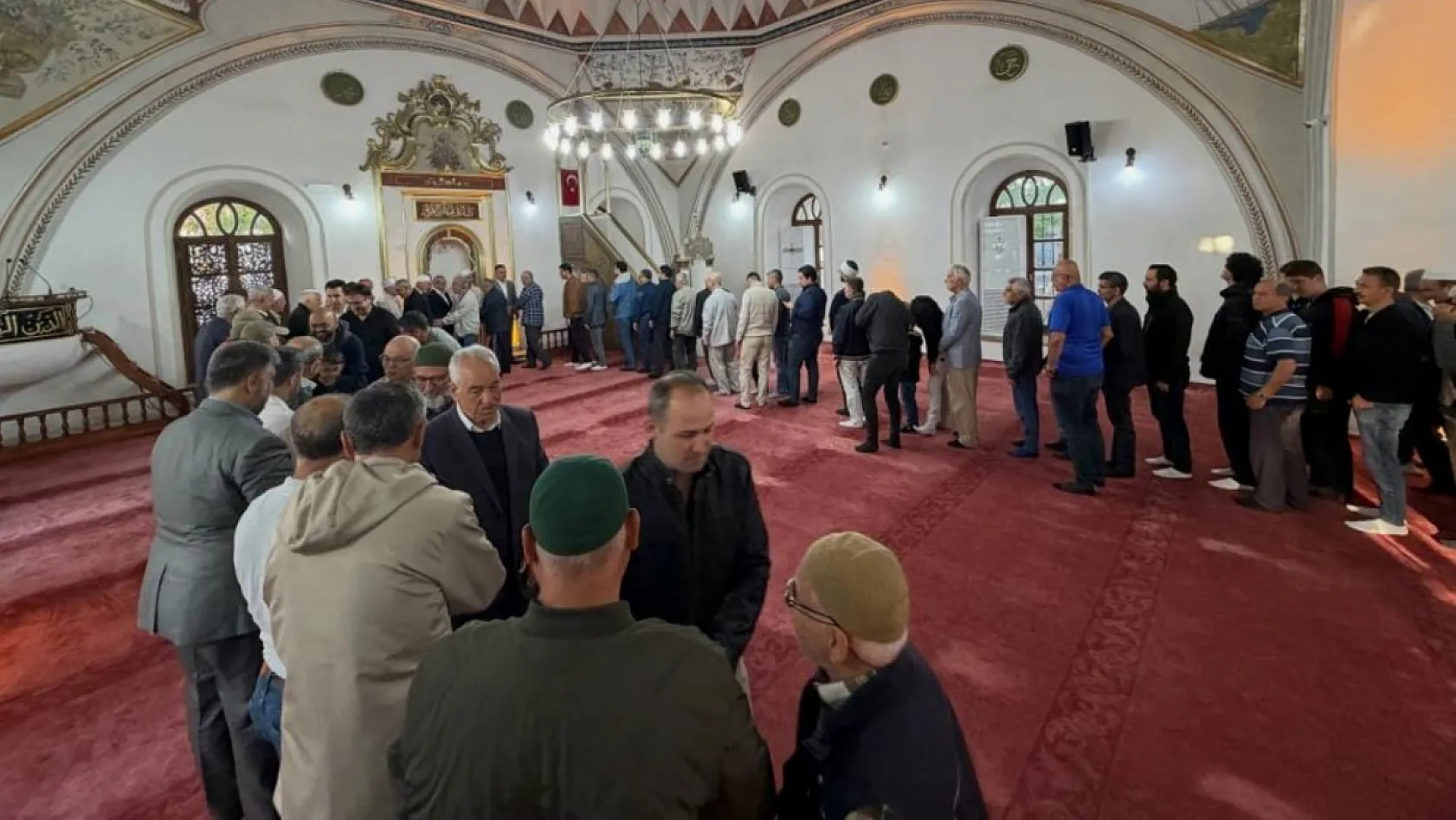 Muğla Valisi Akbıyık vatandaşlarla bayramlaştı
