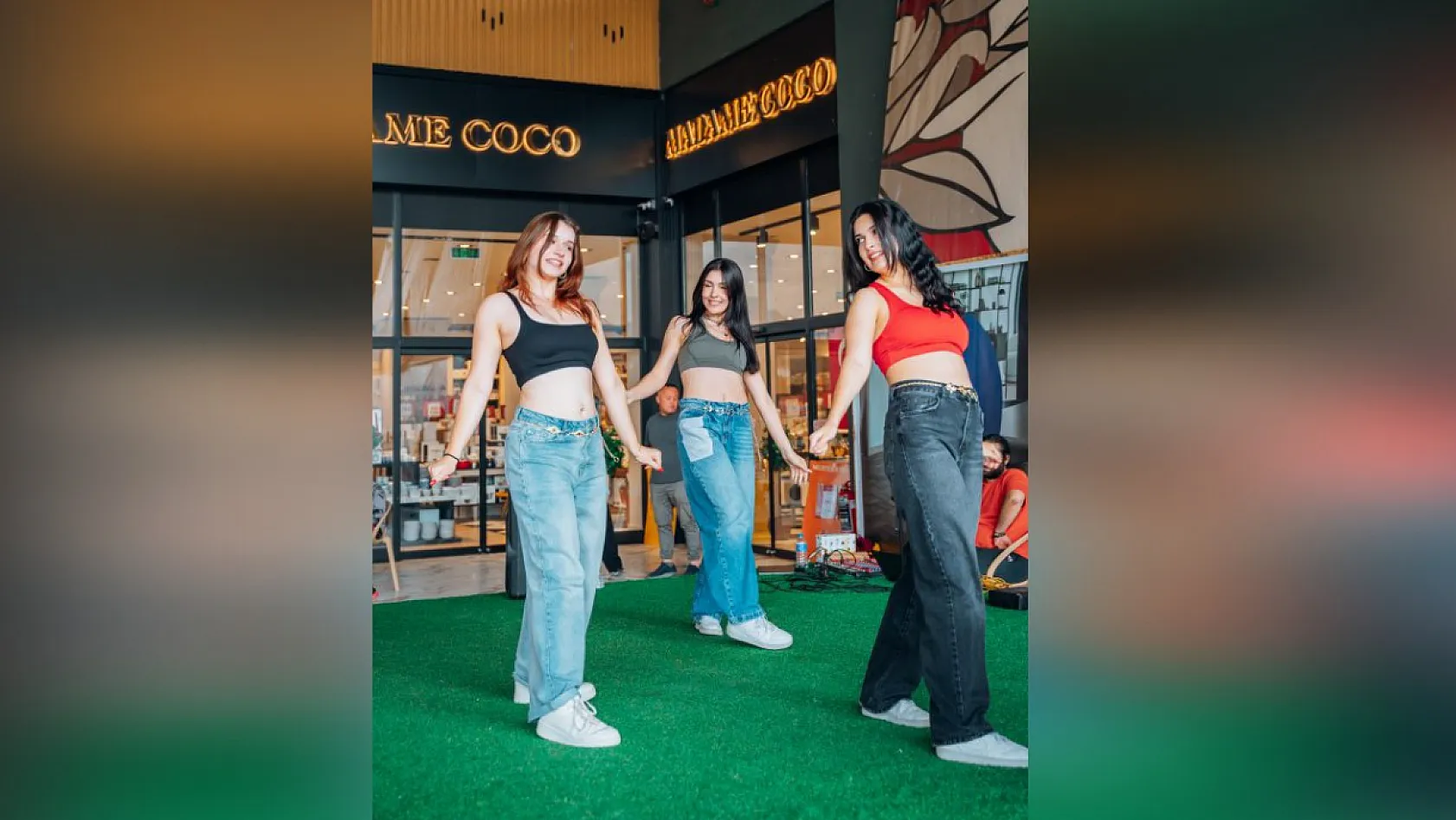 Muğla'da 19 Mayıs coşkusu Rüya 48 Outlet'te festival havasında yaşandı