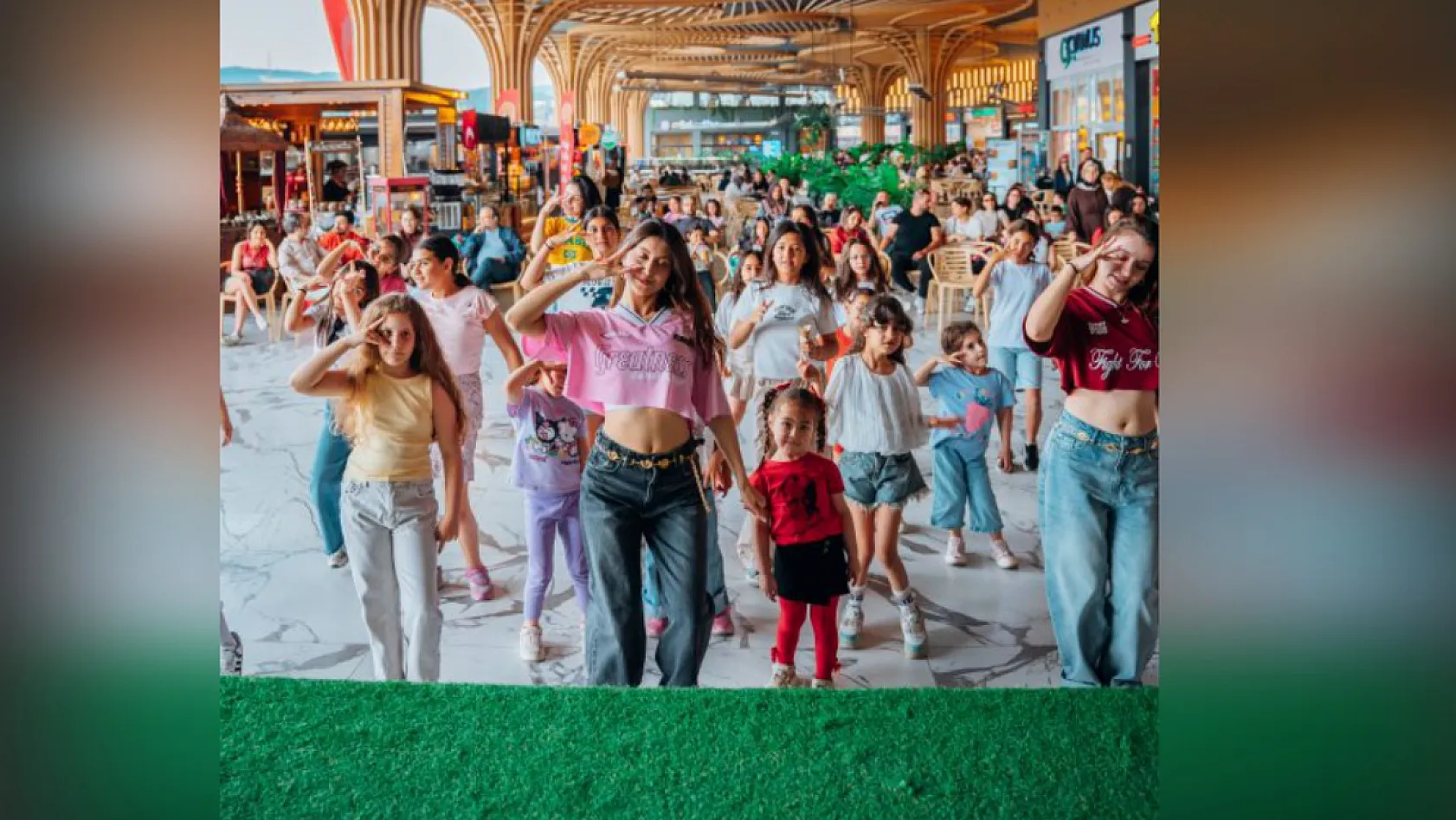 Muğla'da 19 Mayıs coşkusu Rüya 48 Outlet'te festival havasında yaşandı