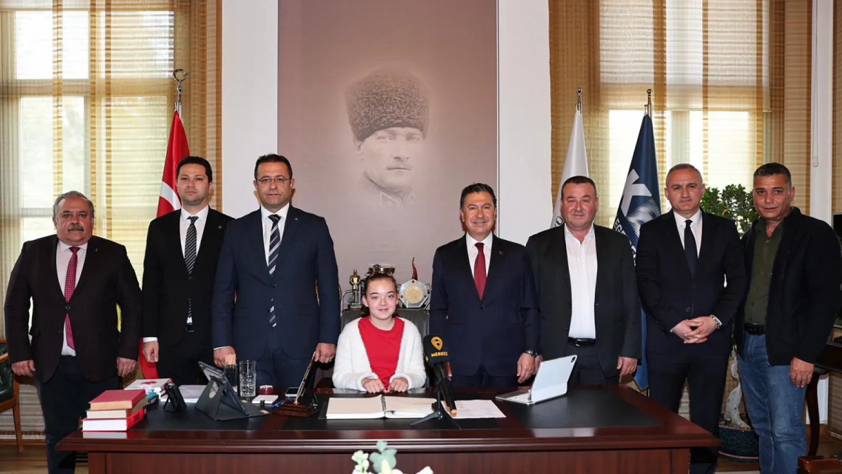 Muğla'da 23 Nisan'da Anlamlı Devir: Başkanlık Azra'ya Emanet