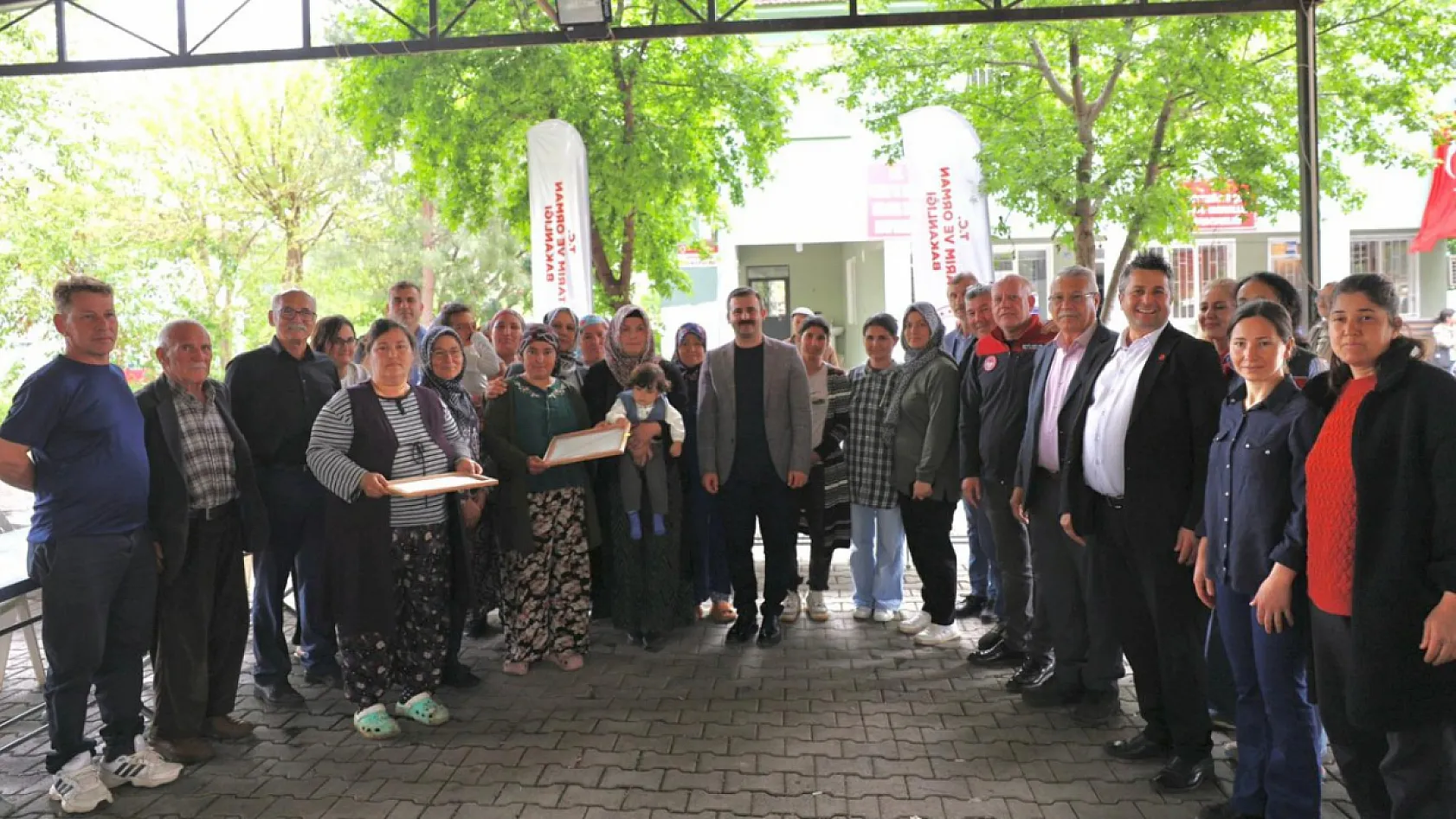 Muğla'da 98 Üreticiye İpekböceği Desteği