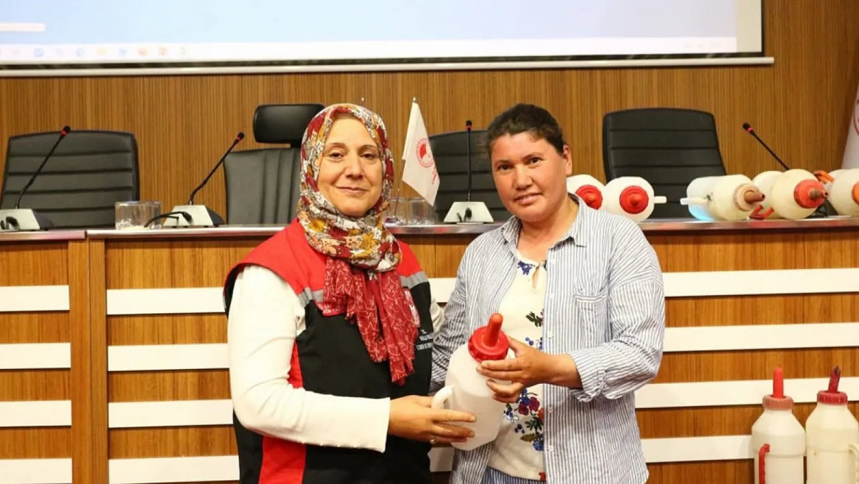 Muğla'da buzağı kayıplarını azaltmaya yönelik eğitimler başladı