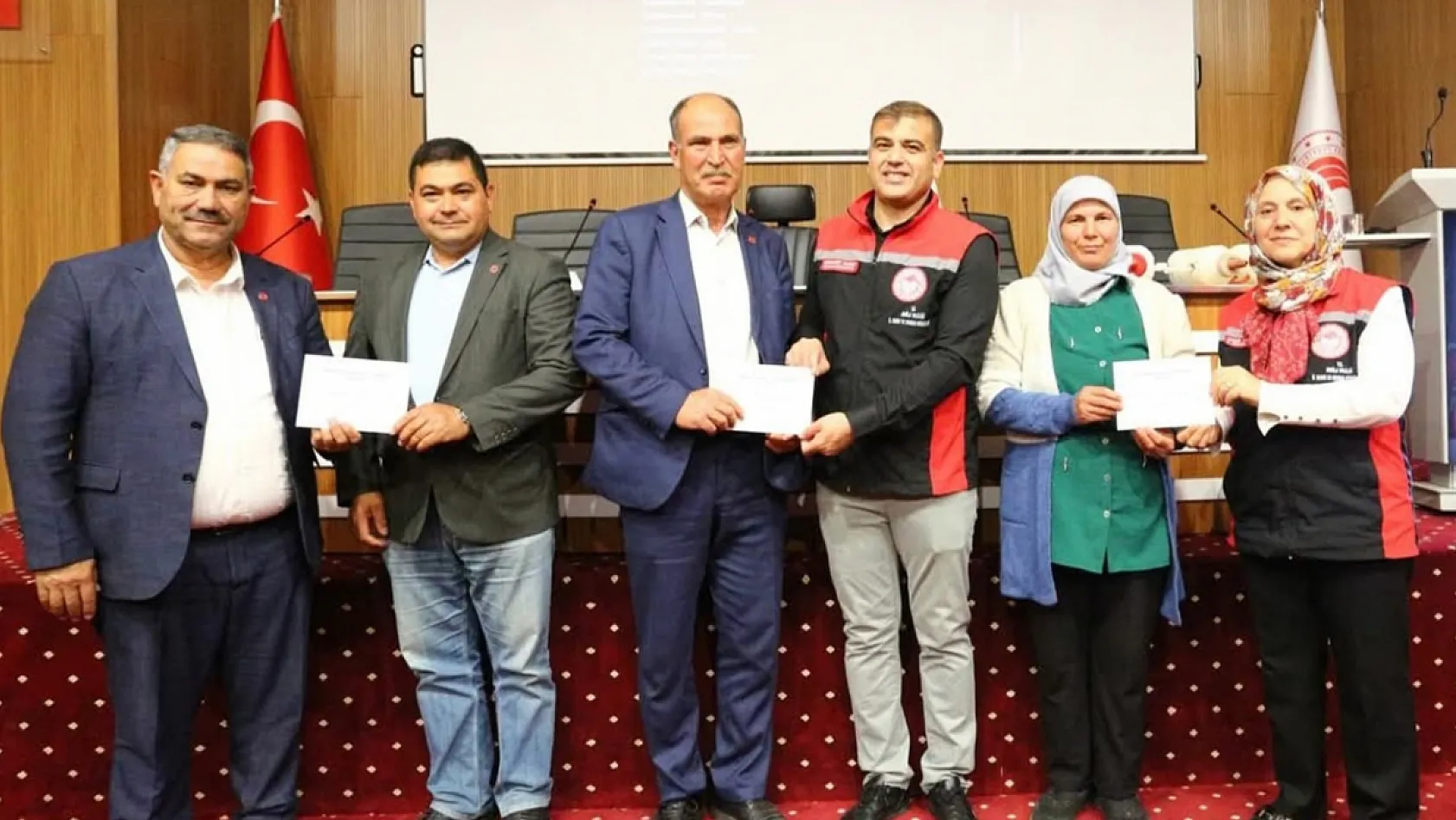 Muğla'da buzağı kayıplarını azaltmaya yönelik eğitimler başladı