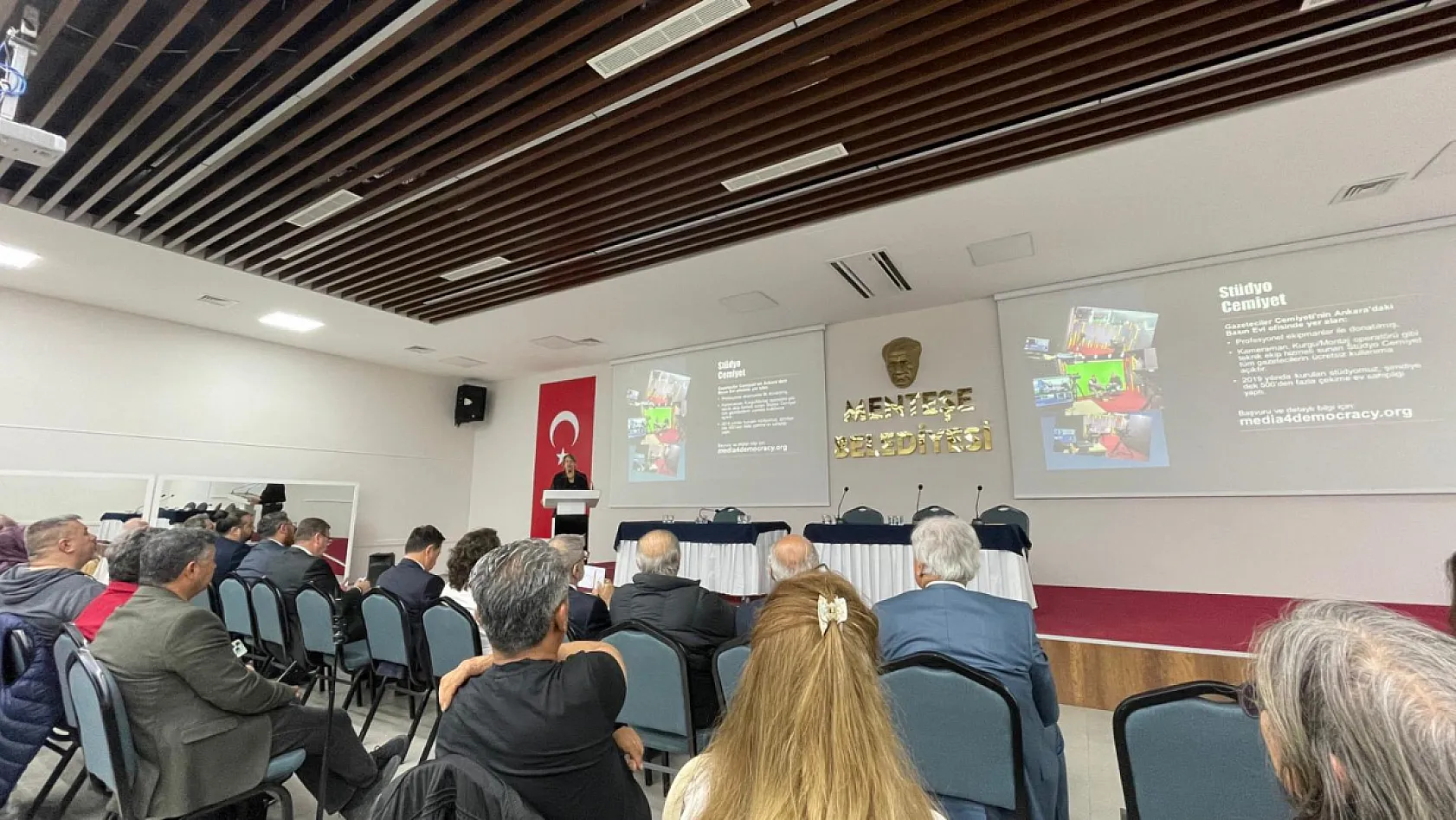 Muğla'da gazetecilere kapsamlı eğitim: Mesleğin geleceği masaya yatırıldı