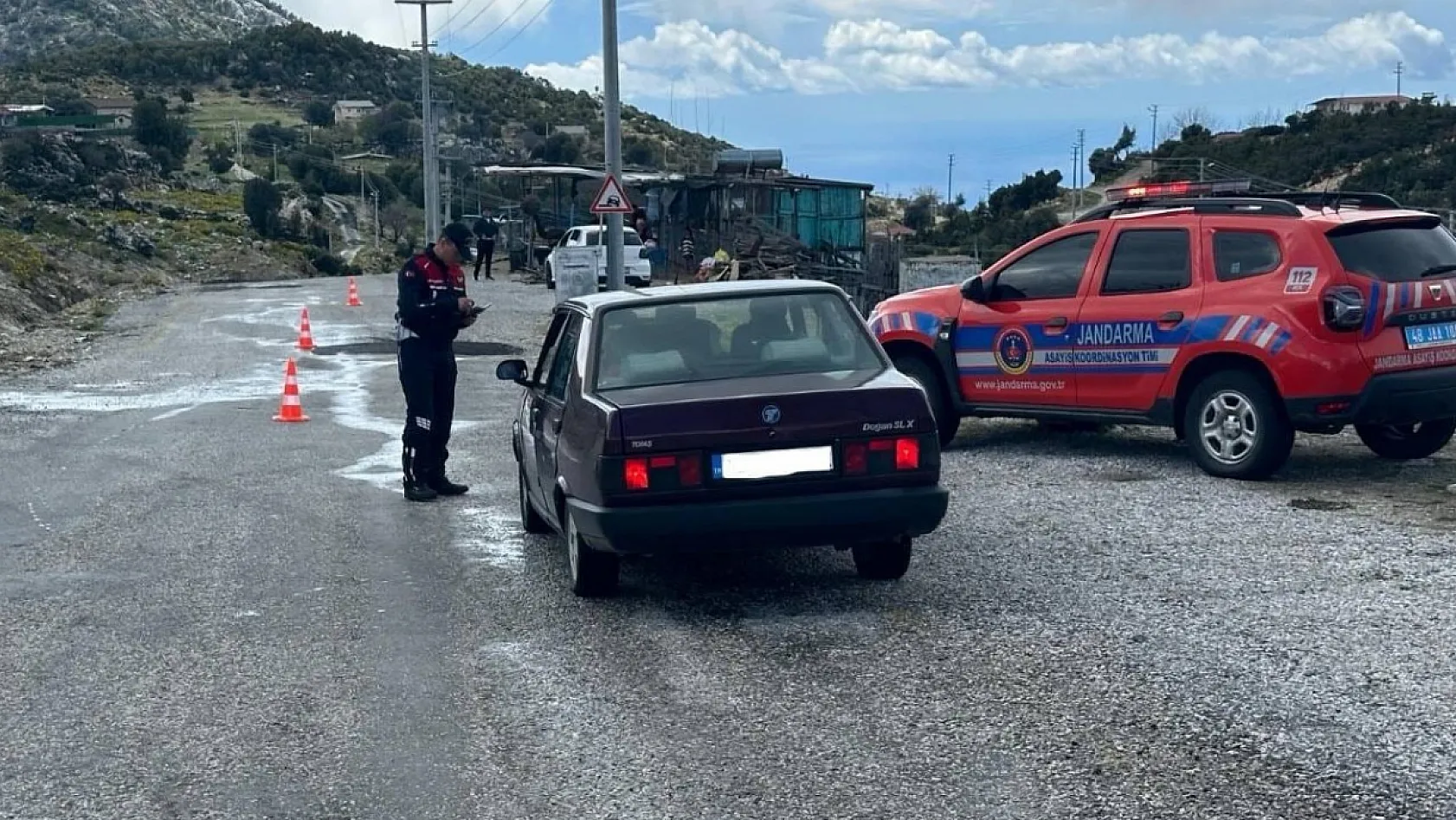 Muğla'da Kaçakçılara Geçit Yok: 6 Operasyonda 102 Kilogram Tütün Ele Geçirildi