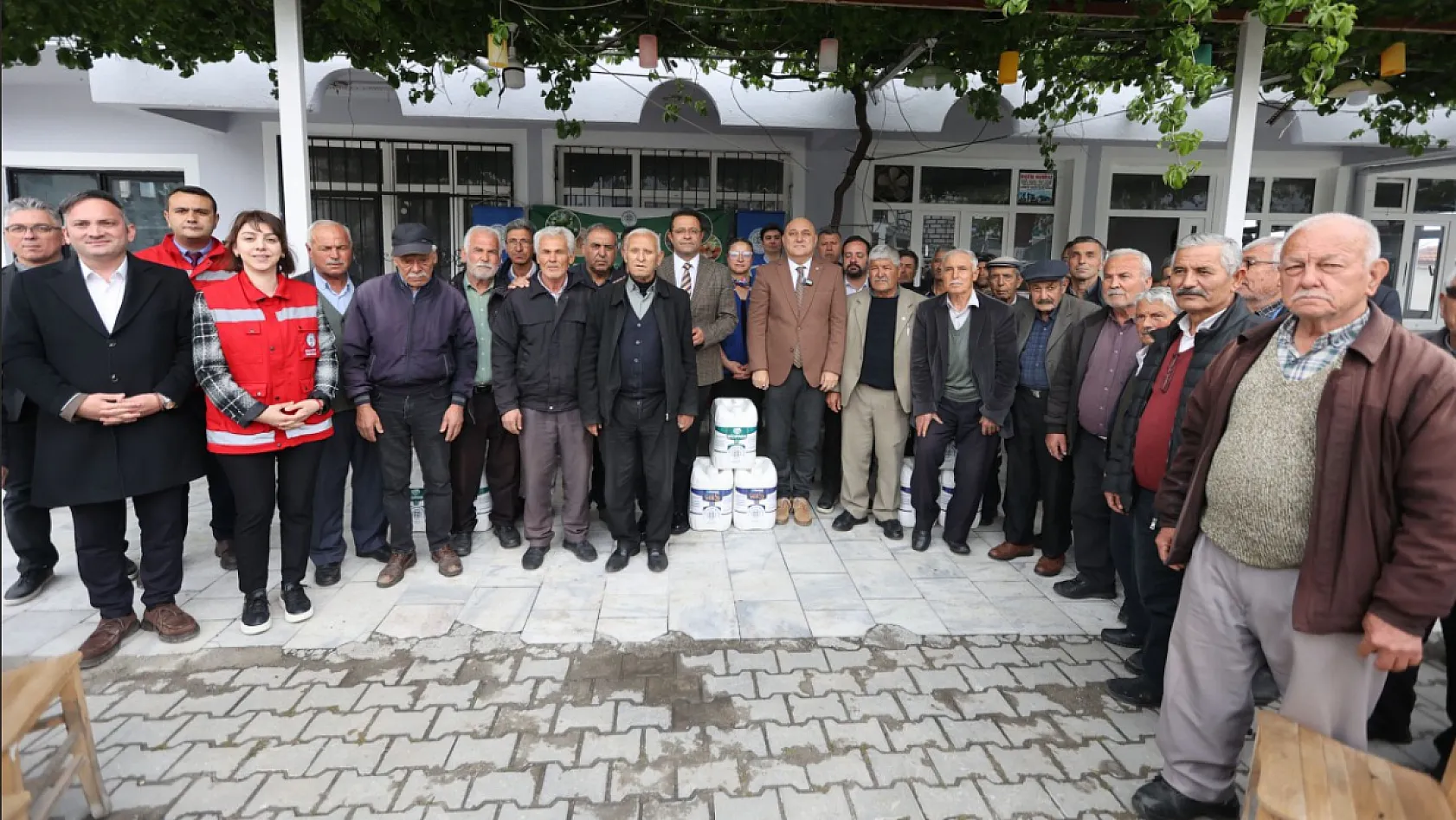 Muğla'da Çam Fıstığı Üreticisine Büyük Destek: Doğal Mücadele Başladı