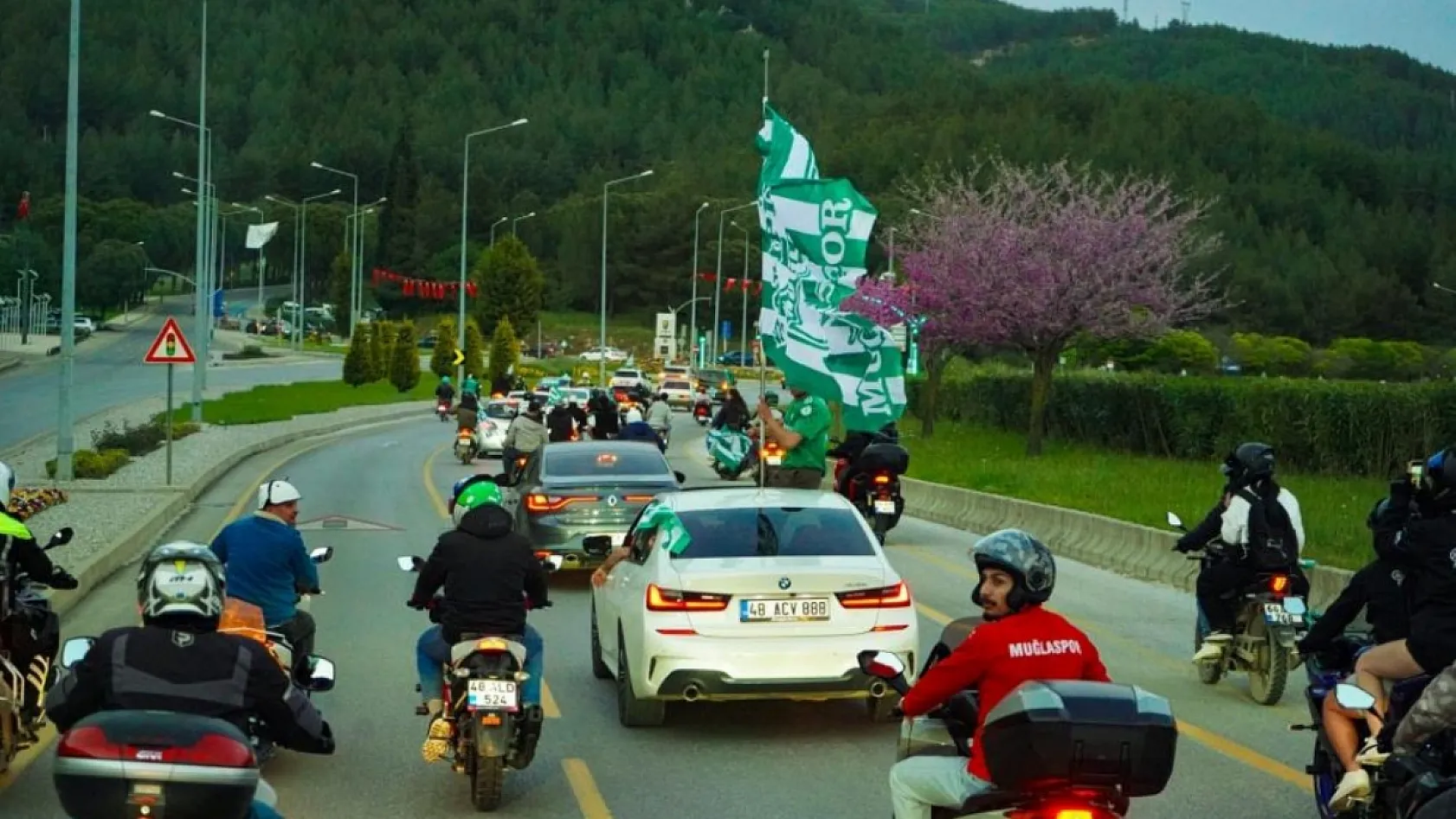 Muğlaspor şampiyonluğu Simge Sağın konseriyle kutlayacak