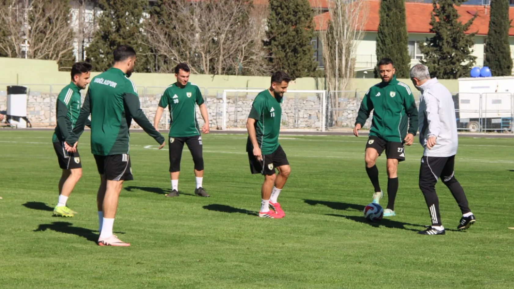 Muğlaspor Teknik Direktörü Mustafa Sarıgül: 'Şampiyonluk Özlemini Play-Off'ta Bitireceğiz!'