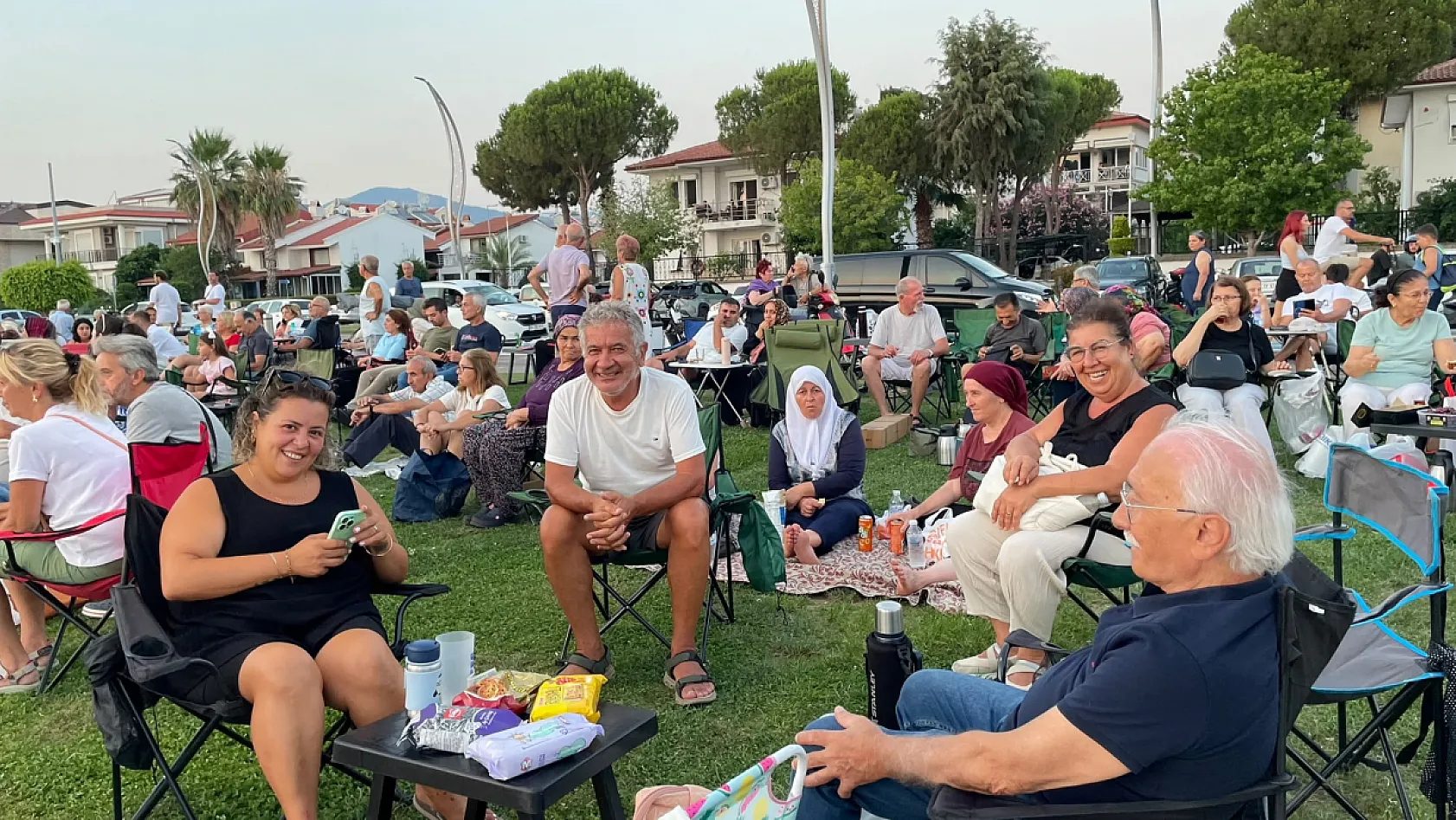 Müzikli Fethiye Akşamları coşkuyla başladı: Yaz boyunca müzik halkla buluşacak