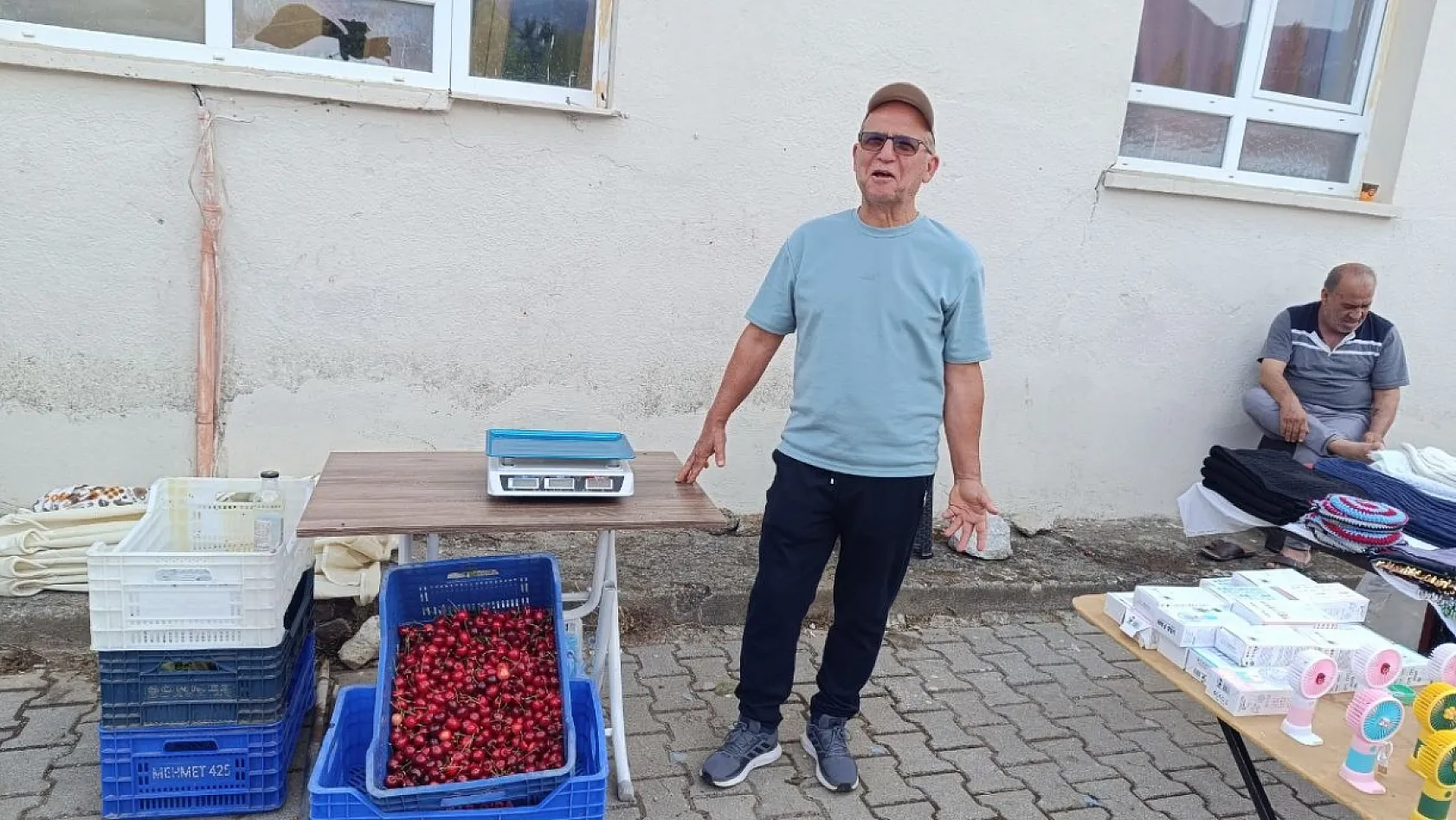 Nif Kiraz Festivali Coşkusu Başladı: Yöresel Lezzetler ve Renkli Etkinlikler İlgi Gördü