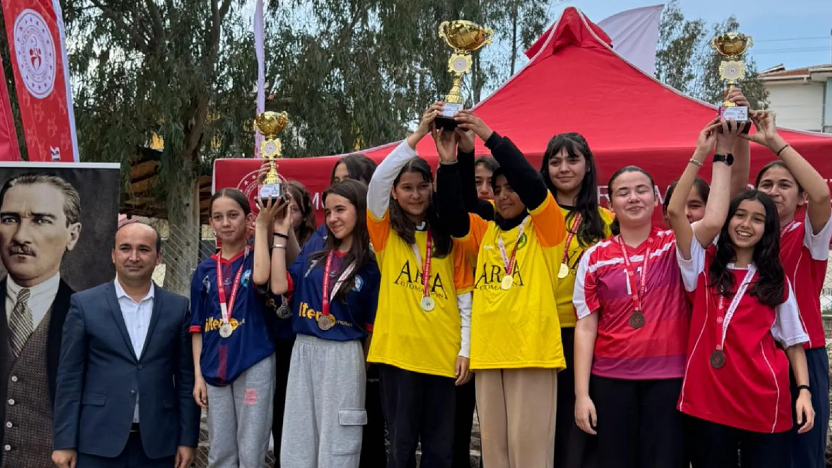 Seydikemer'de Öğrenciler Bocce Turnuvasında Yarıştı