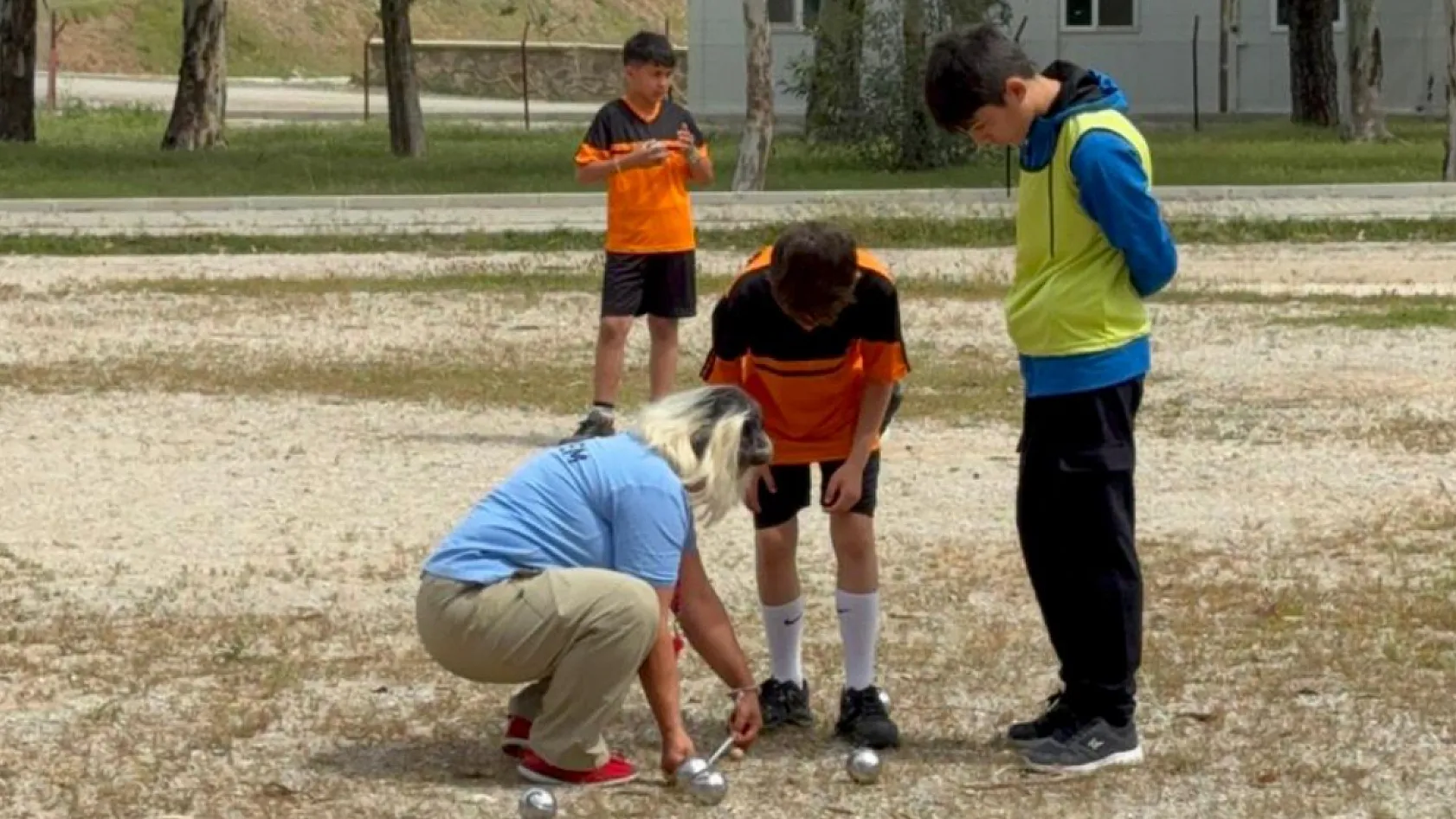Seydikemer'de Öğrenciler Bocce Turnuvasında Yarıştı